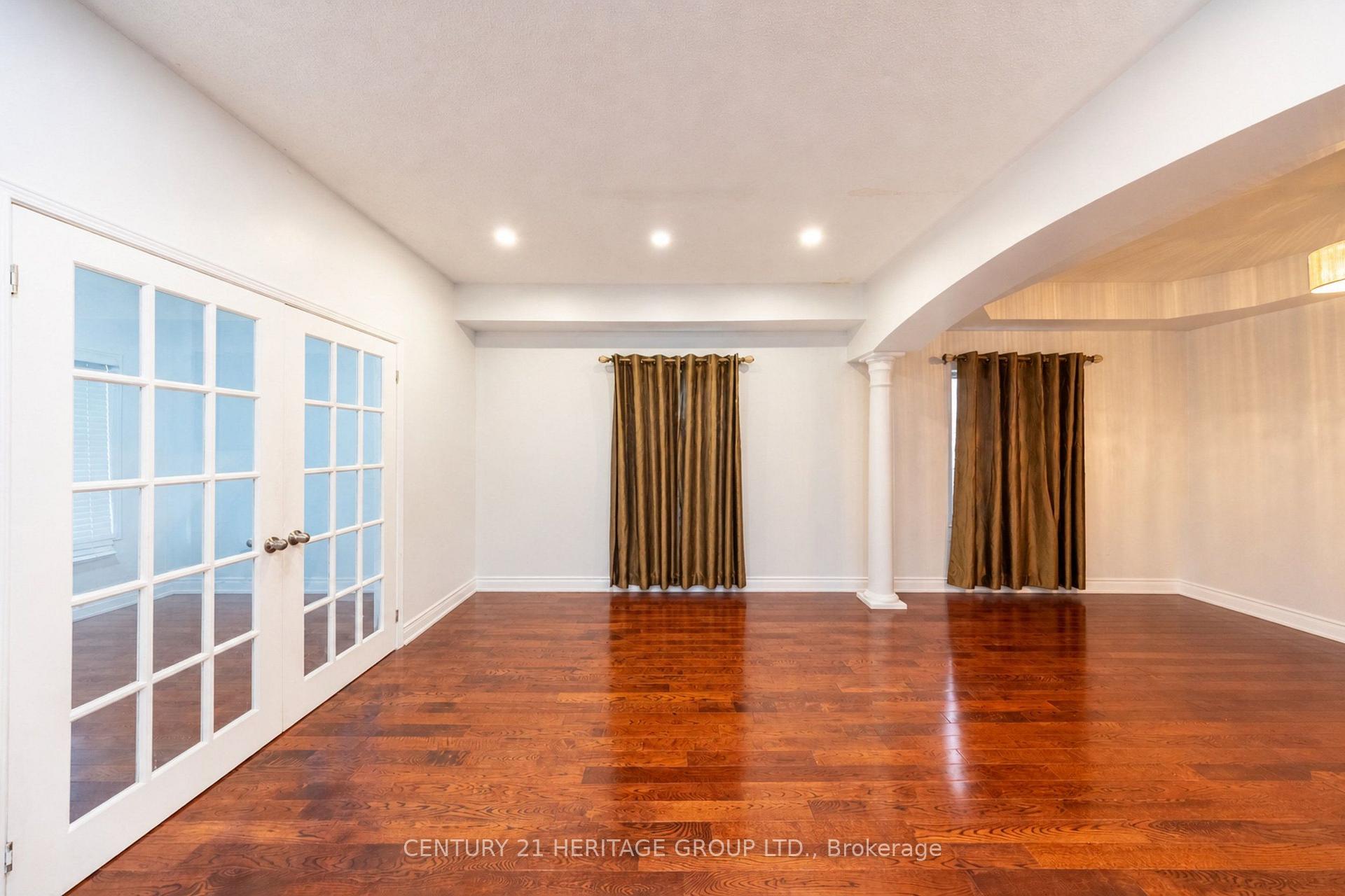 Photo 6 of Unit Main & 2nd, 92 Edenbrook Hill Drive, Brampton, Fletcher's Meadow — HOMEH