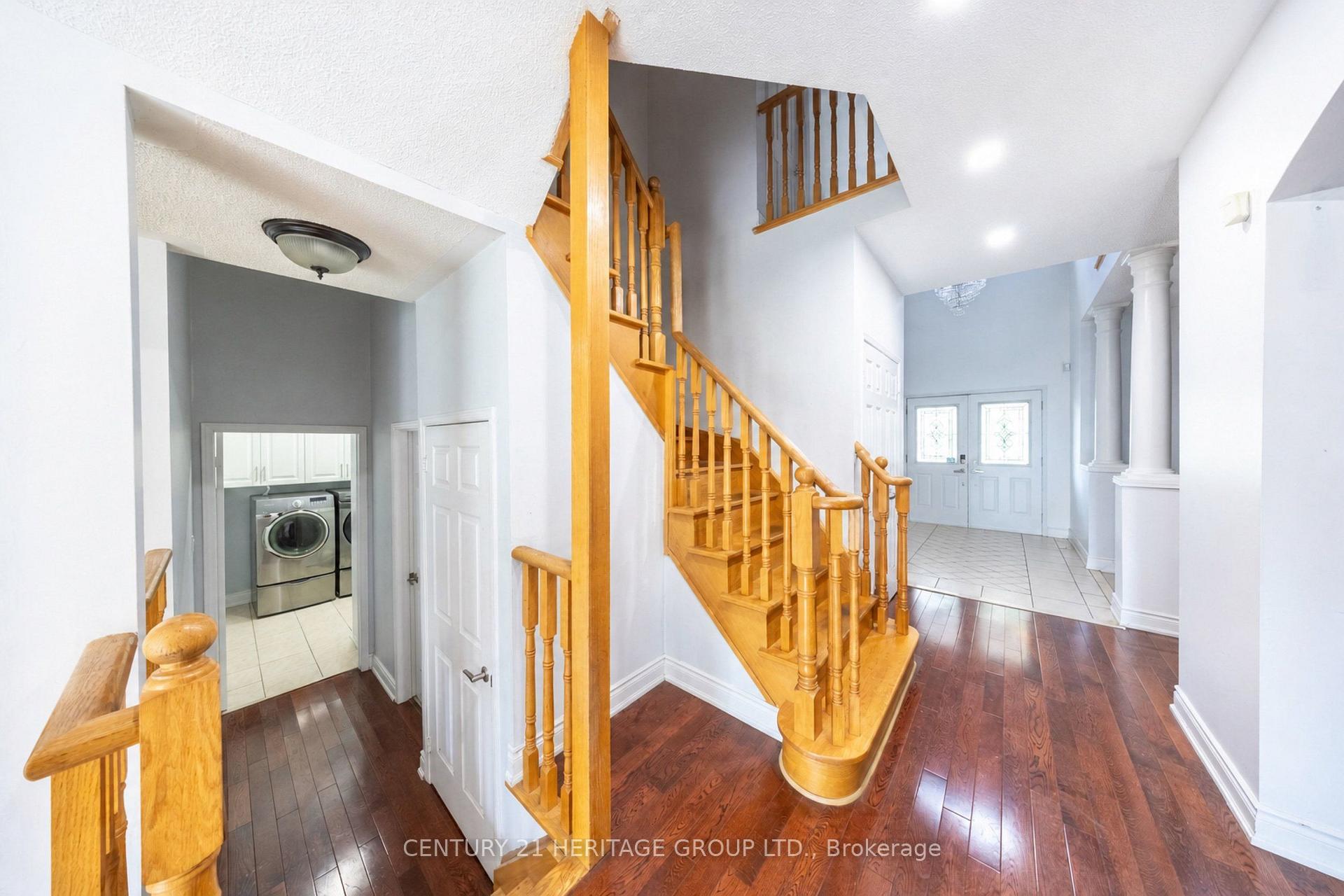 Photo 12 of Unit Main & 2nd, 92 Edenbrook Hill Drive, Brampton, Fletcher's Meadow — HOMEH