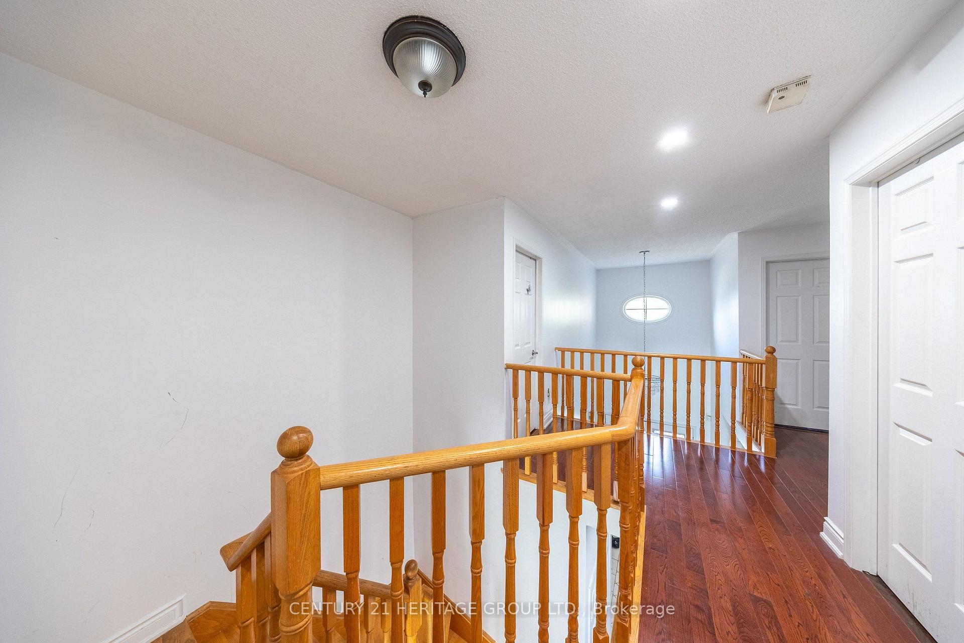 Photo 13 of Unit Main & 2nd, 92 Edenbrook Hill Drive, Brampton, Fletcher's Meadow — HOMEH