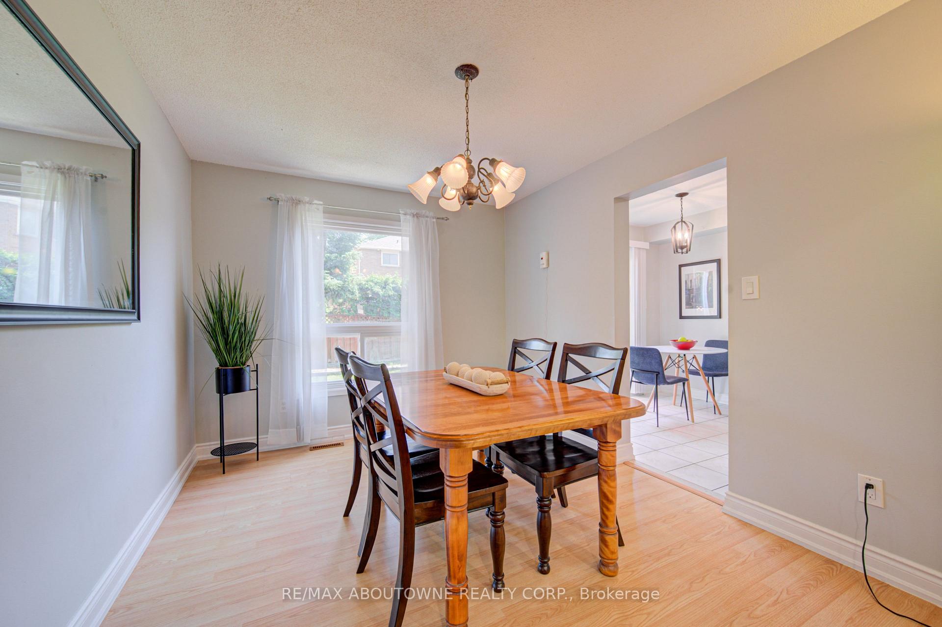 Photo 15 of 1140 Avondale Drive, Oakville, Wedgewood Creek — HOMEH
