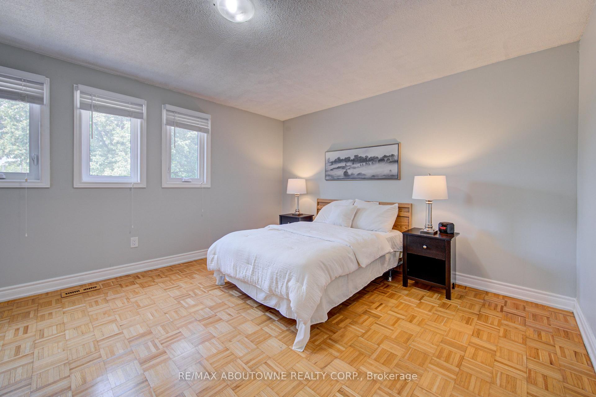 Photo 19 of 1140 Avondale Drive, Oakville, Wedgewood Creek — HOMEH