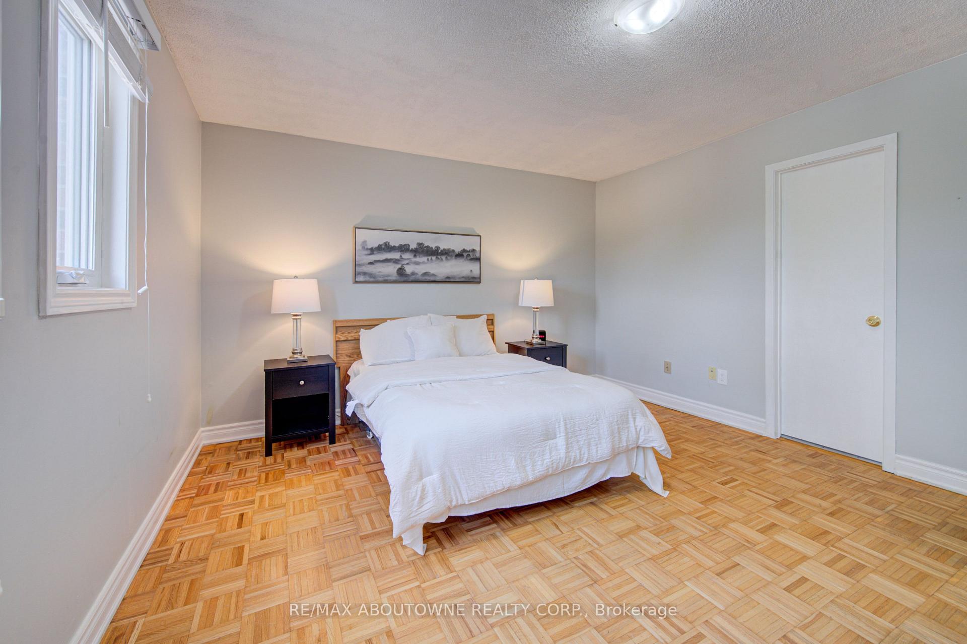 Photo 21 of 1140 Avondale Drive, Oakville, Wedgewood Creek — HOMEH