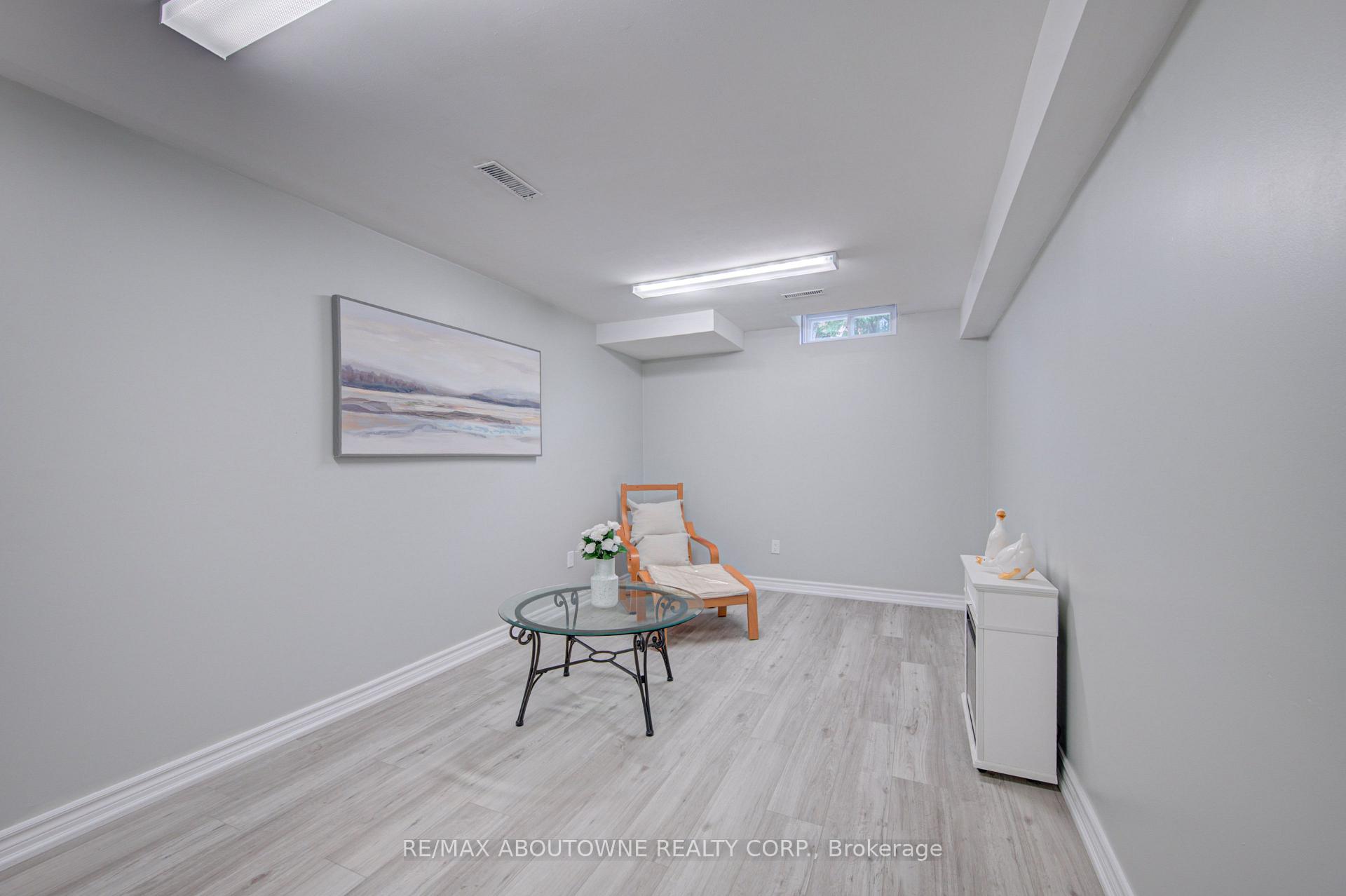 Photo 28 of 1140 Avondale Drive, Oakville, Wedgewood Creek — HOMEH