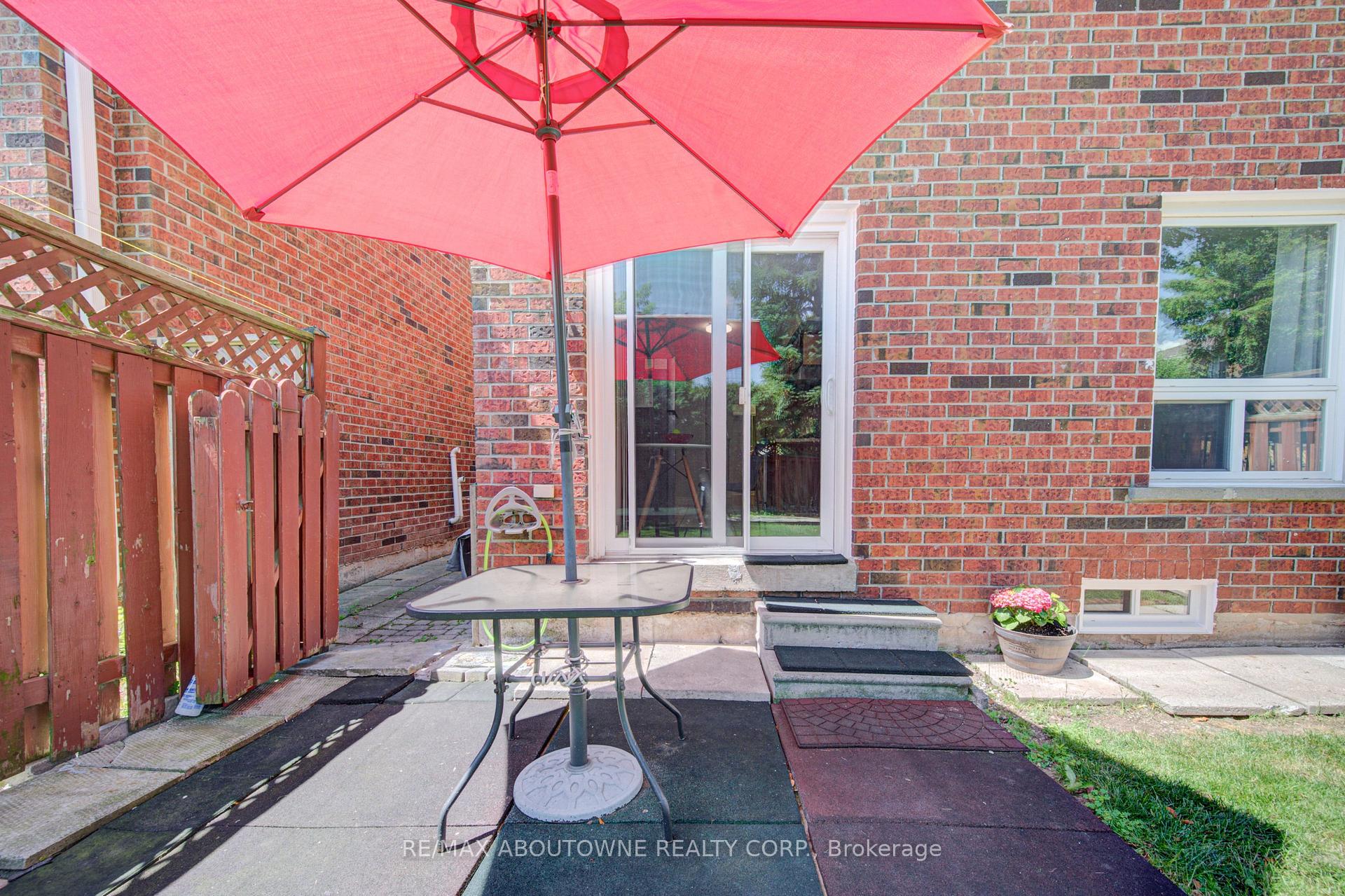 Photo 35 of 1140 Avondale Drive, Oakville, Wedgewood Creek — HOMEH
