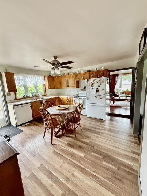 Photo 6 of 3 Cedar Avenue, Temagami — HOMEH
