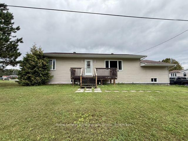 Photo 20 of 3 Cedar Avenue, Temagami — HOMEH