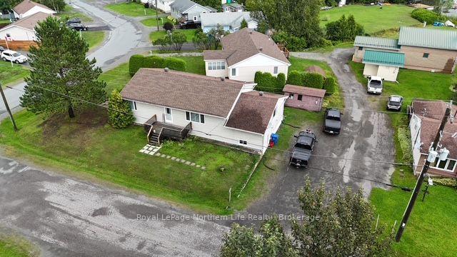 Photo 24 of 3 Cedar Avenue, Temagami — HOMEH