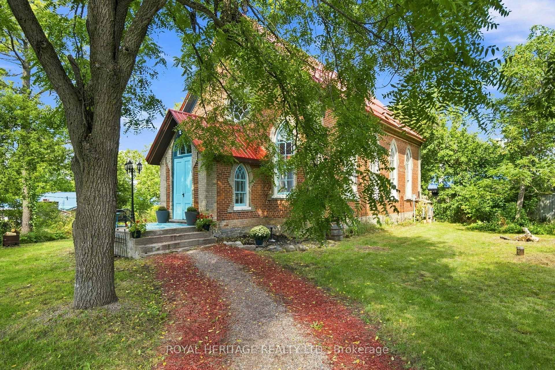Photo 4 of 13 Richmond Street E, Kawartha Lakes, Bexley — HOMEH