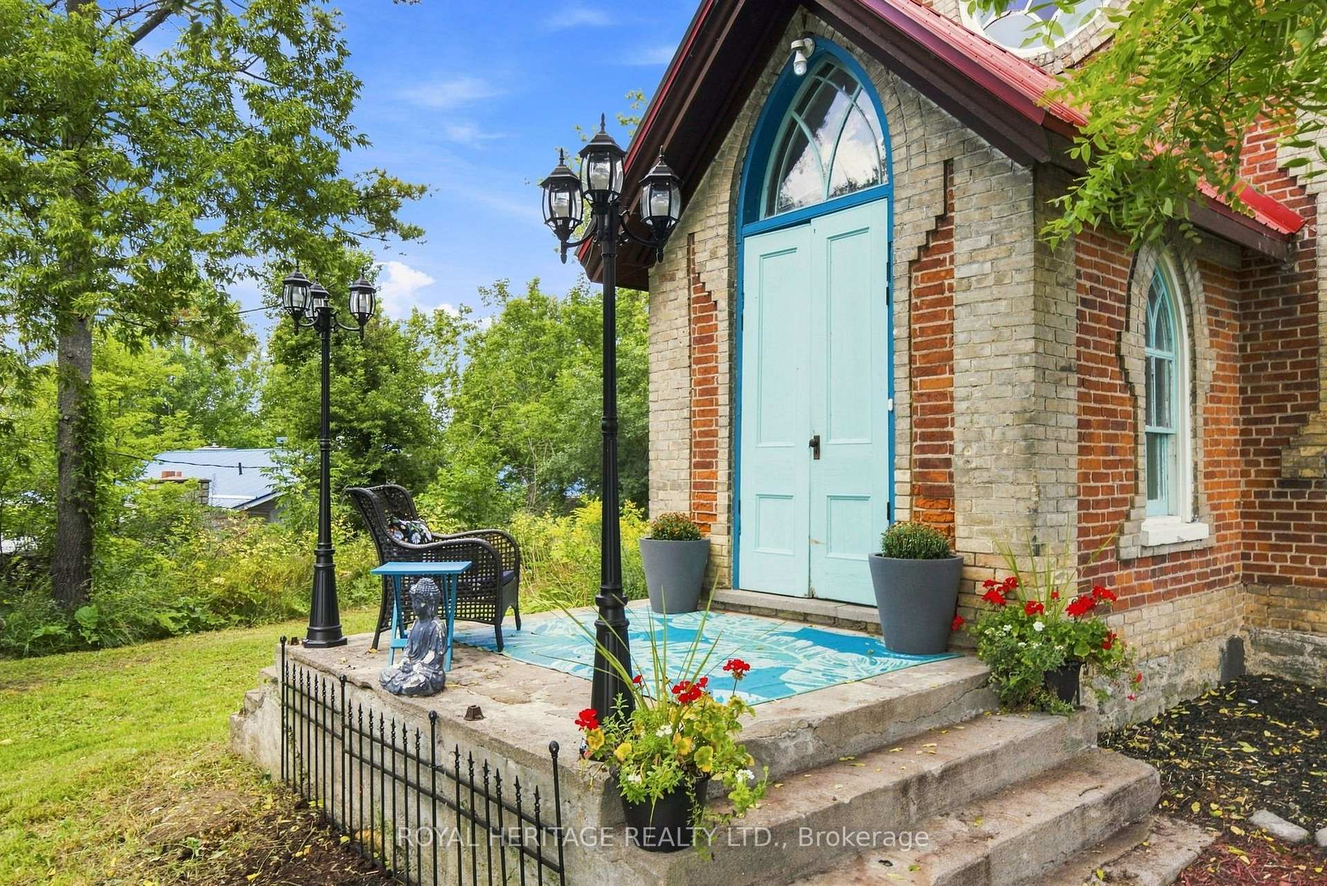 Photo 5 of 13 Richmond Street E, Kawartha Lakes, Bexley — HOMEH
