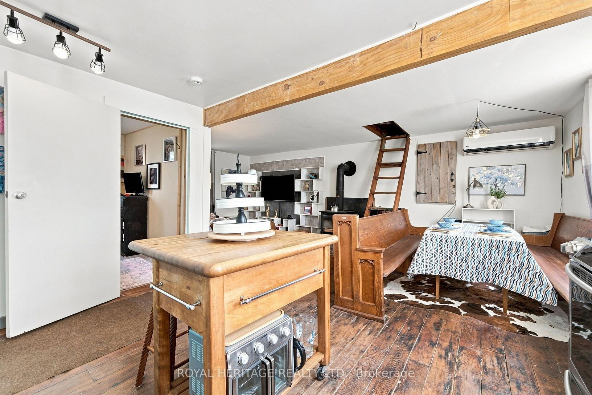 Photo 16 of 13 Richmond Street E, Kawartha Lakes, Bexley — HOMEH