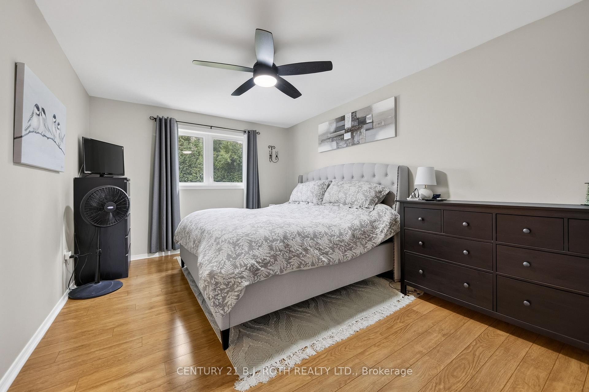 Photo 12 of 23 Carter Crescent, Orillia — HOMEH