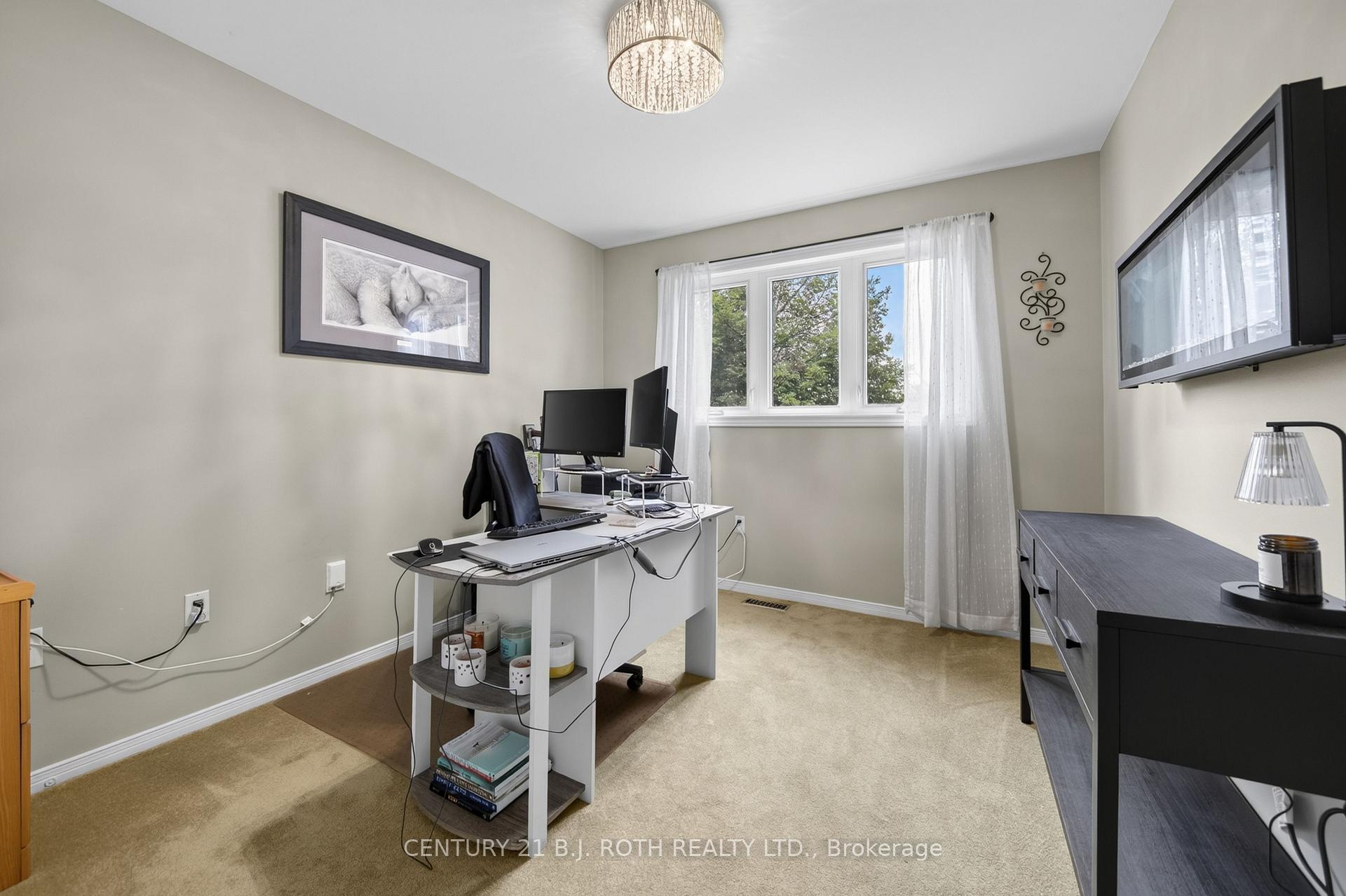 Photo 14 of 23 Carter Crescent, Orillia — HOMEH