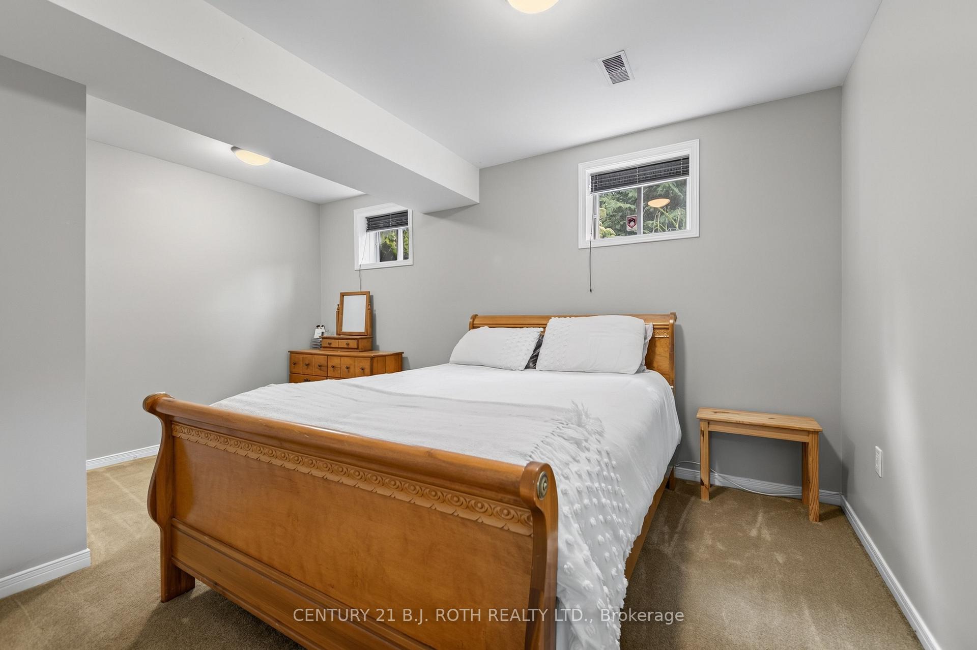 Photo 19 of 23 Carter Crescent, Orillia — HOMEH