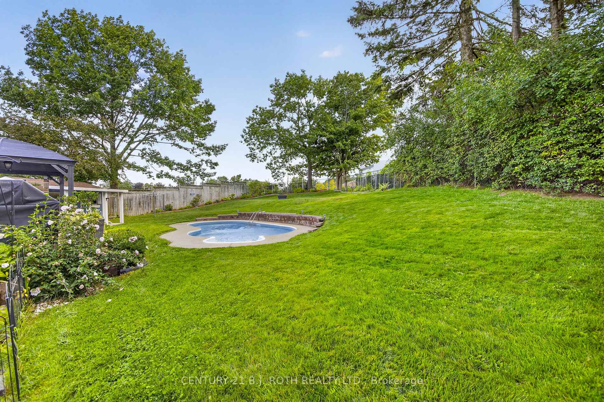 Photo 22 of 23 Carter Crescent, Orillia — HOMEH