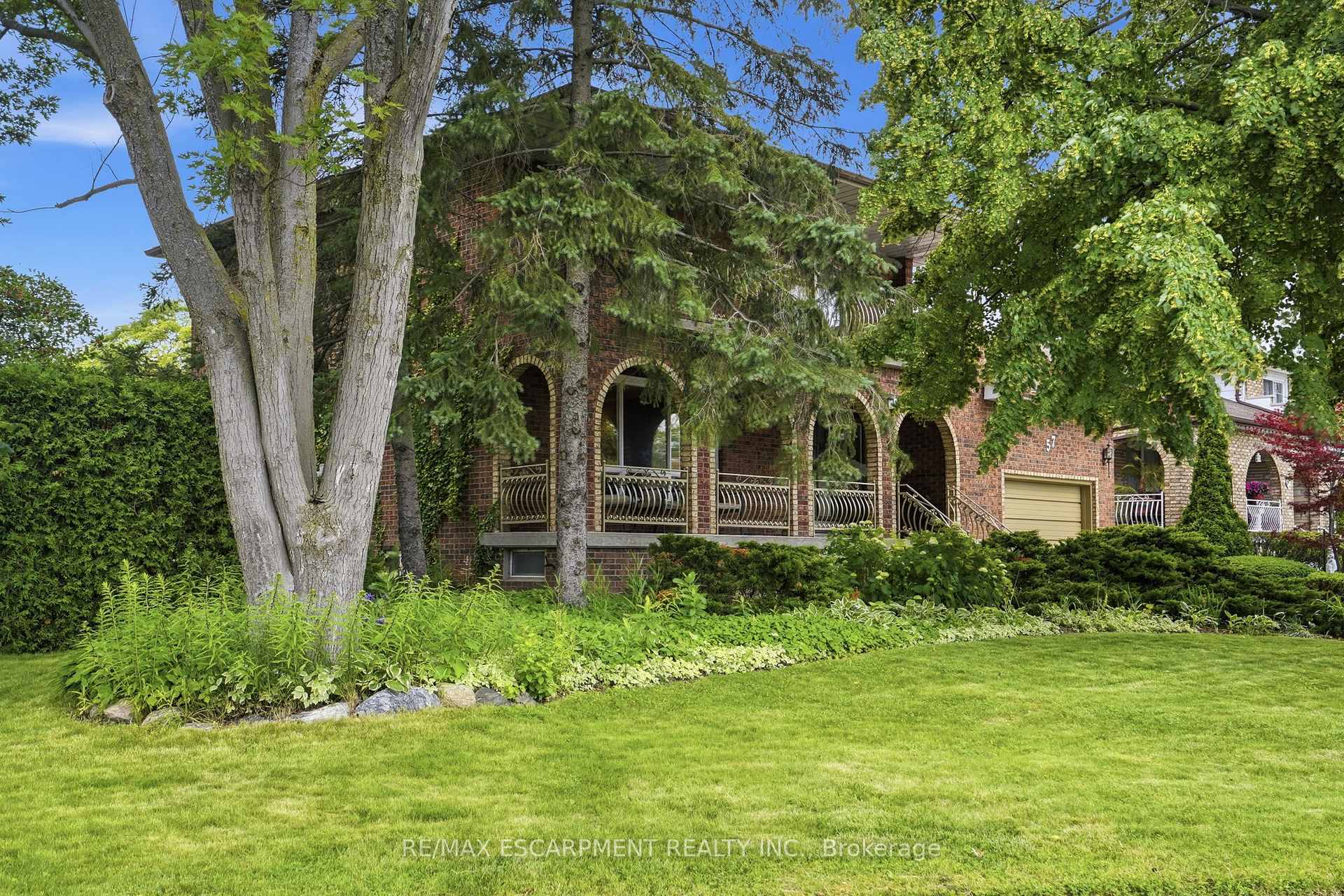 Photo 3 of 57 Neil Avenue, Hamilton, Stoney Creek — HOMEH