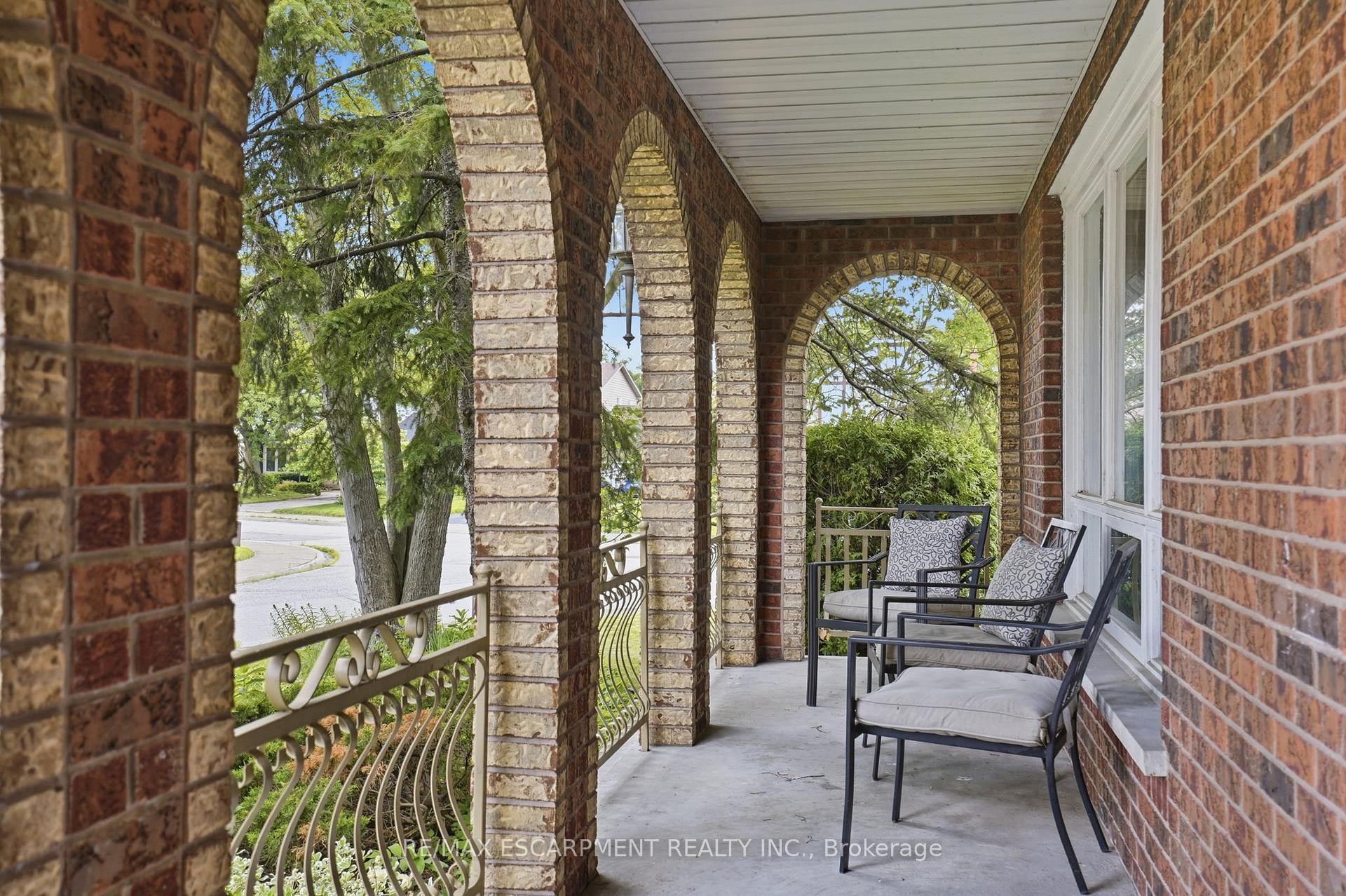 Photo 5 of 57 Neil Avenue, Hamilton, Stoney Creek — HOMEH