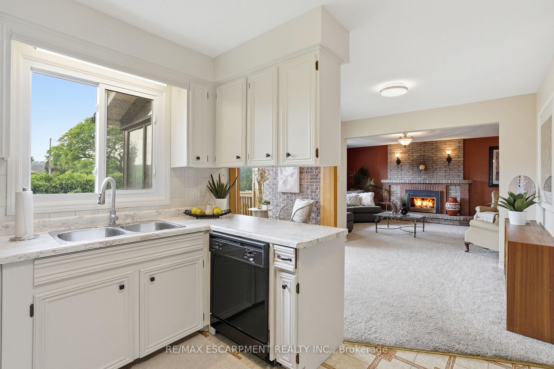Photo 16 of 57 Neil Avenue, Hamilton, Stoney Creek — HOMEH