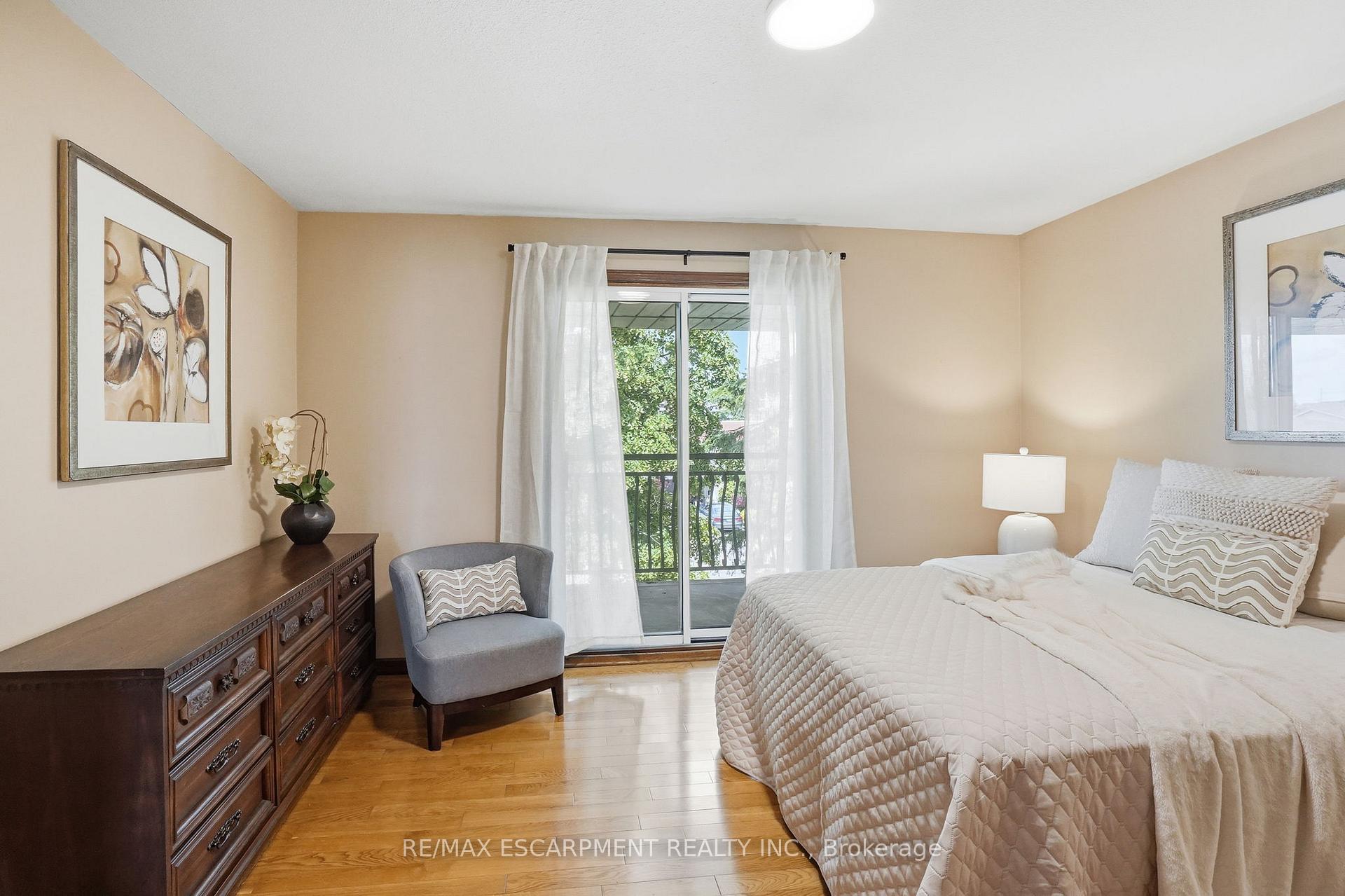 Photo 28 of 57 Neil Avenue, Hamilton, Stoney Creek — HOMEH