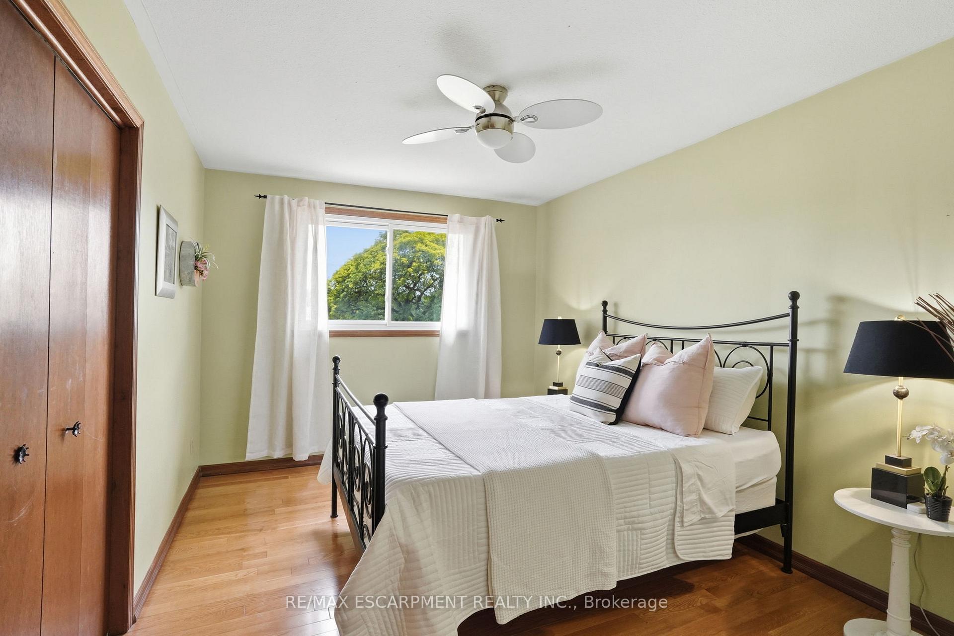 Photo 31 of 57 Neil Avenue, Hamilton, Stoney Creek — HOMEH