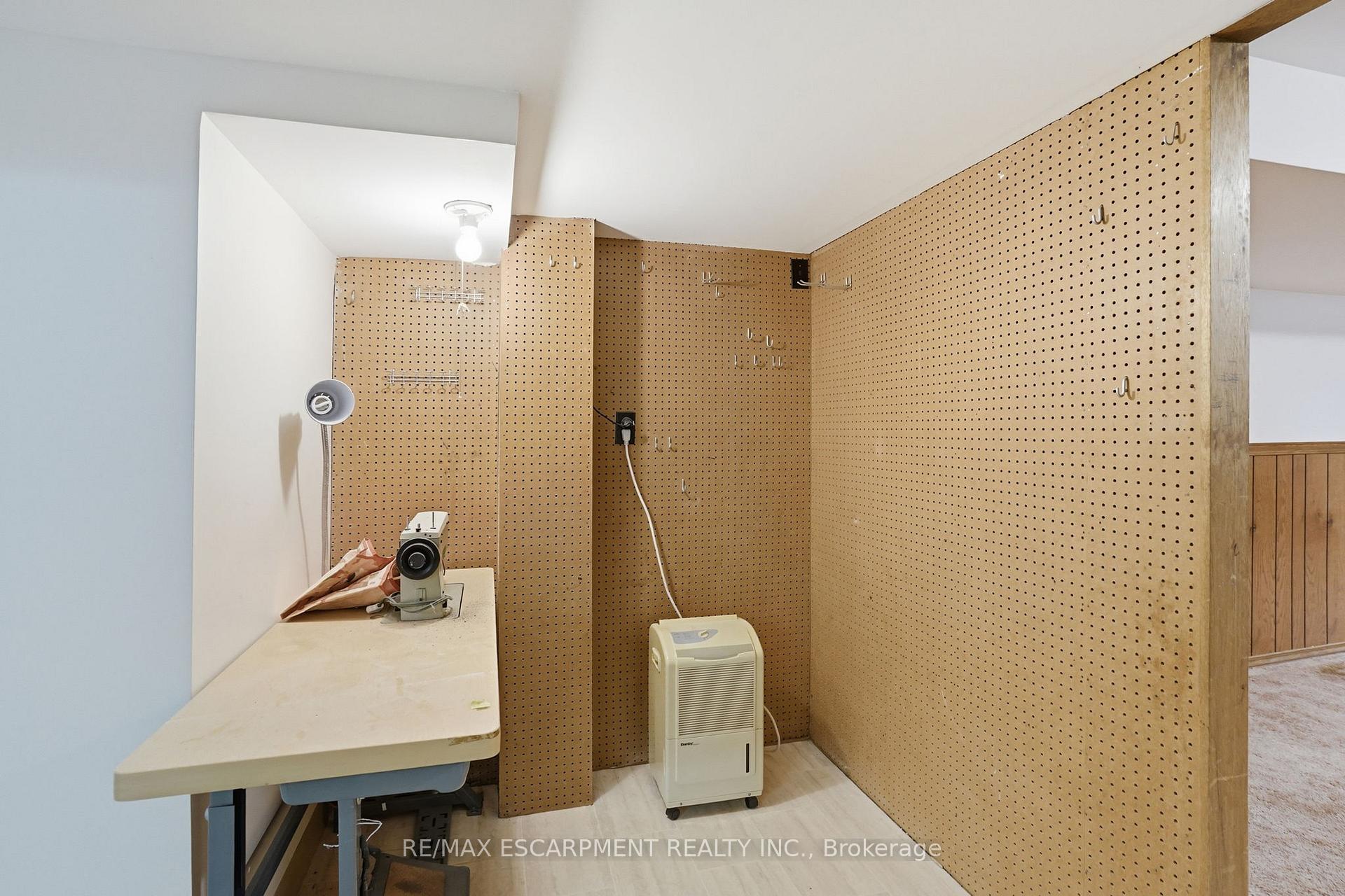Photo 41 of 57 Neil Avenue, Hamilton, Stoney Creek — HOMEH