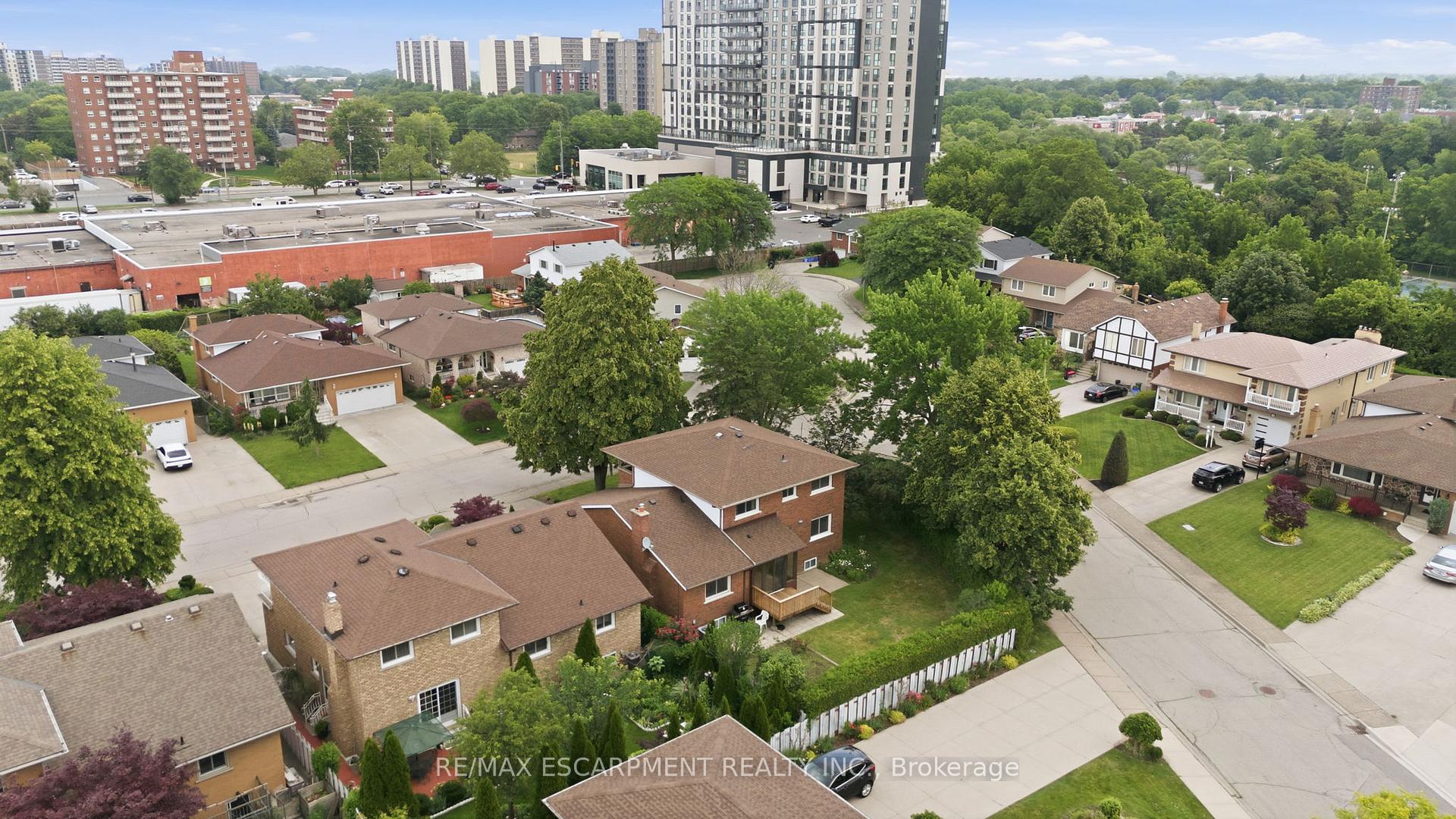 Photo 48 of 57 Neil Avenue, Hamilton, Stoney Creek — HOMEH