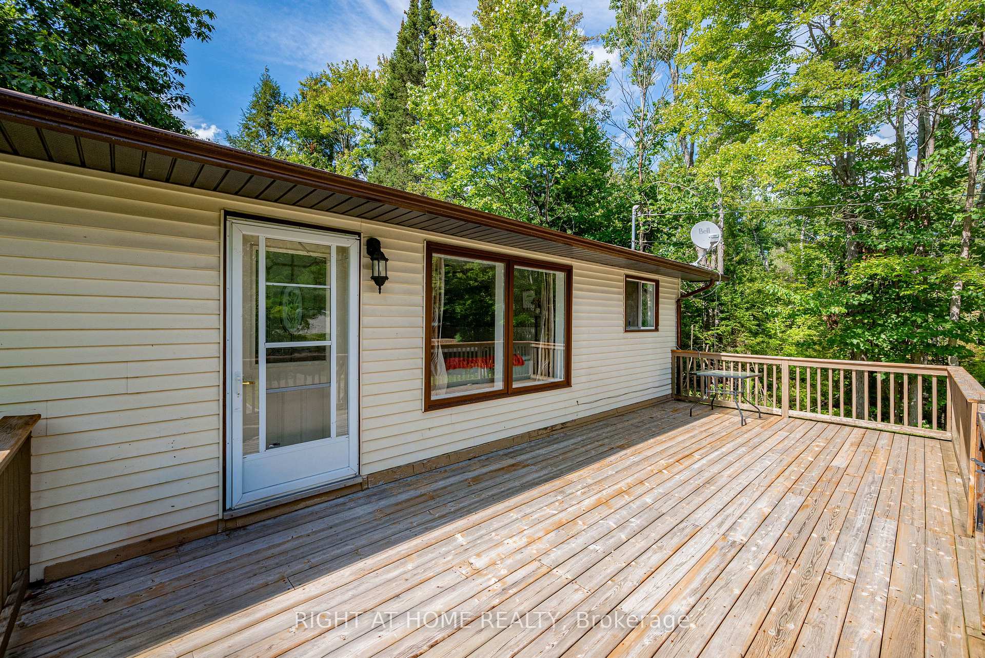 Photo 7 of 31 Morrison Street, Kawartha Lakes, Laxton/Digby/Longford — HOMEH