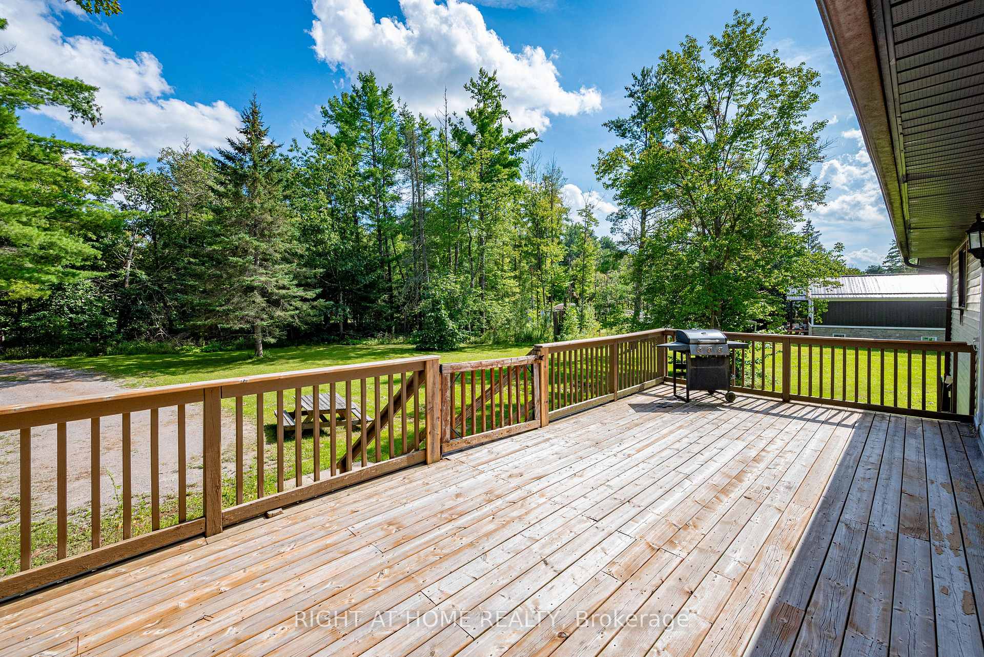 Photo 8 of 31 Morrison Street, Kawartha Lakes, Laxton/Digby/Longford — HOMEH