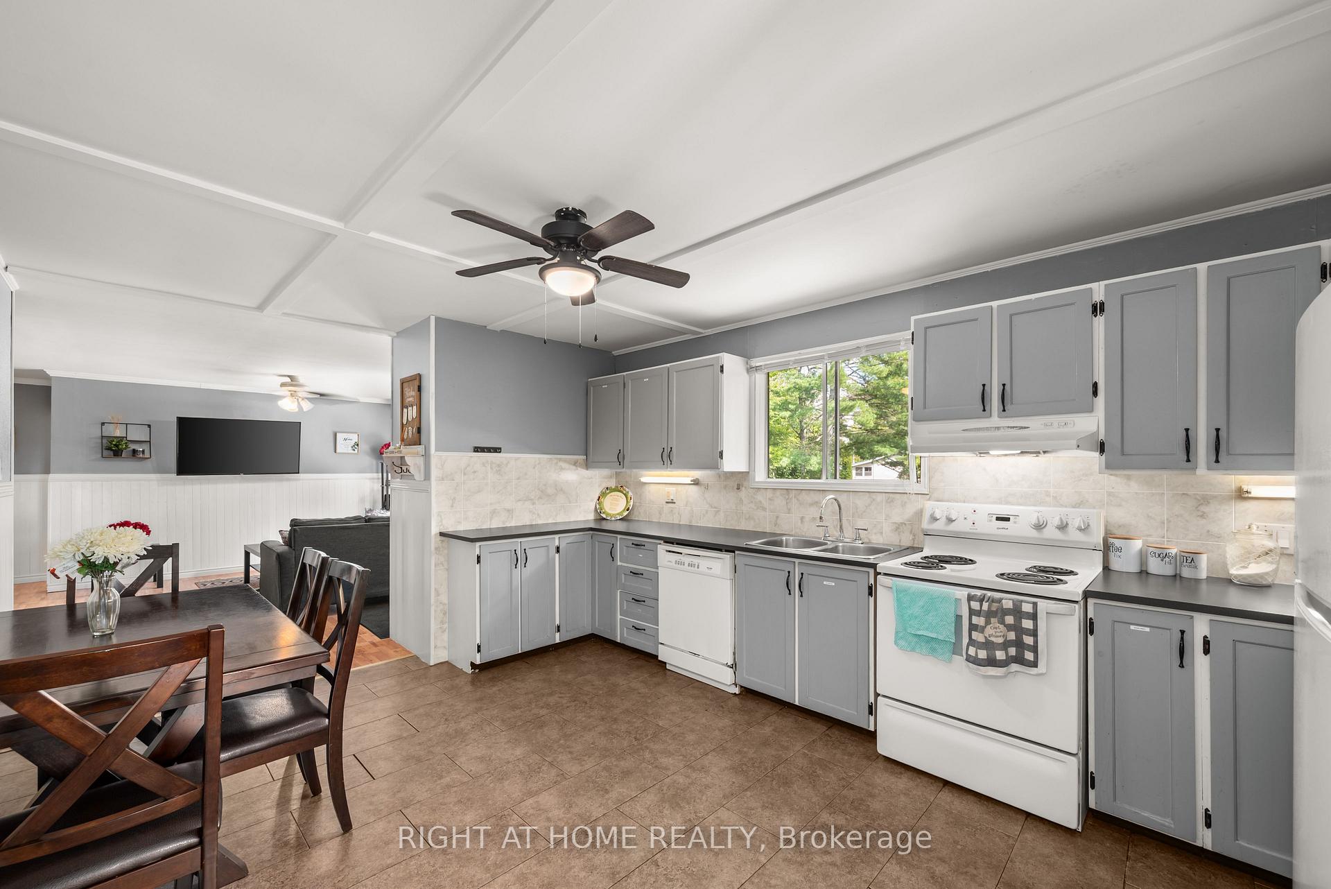 Photo 22 of 31 Morrison Street, Kawartha Lakes, Laxton/Digby/Longford — HOMEH