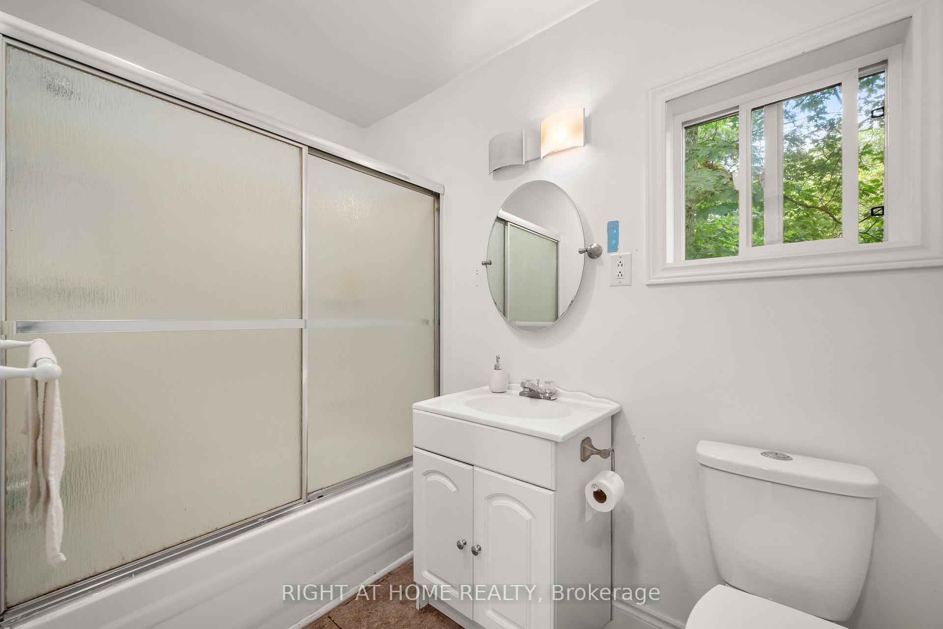 Photo 24 of 31 Morrison Street, Kawartha Lakes, Laxton/Digby/Longford — HOMEH