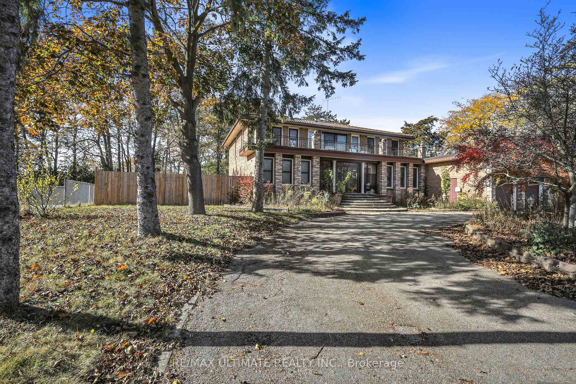 Photo 2 of 1010 Ritson Road N, Oshawa, Central — HOMEH