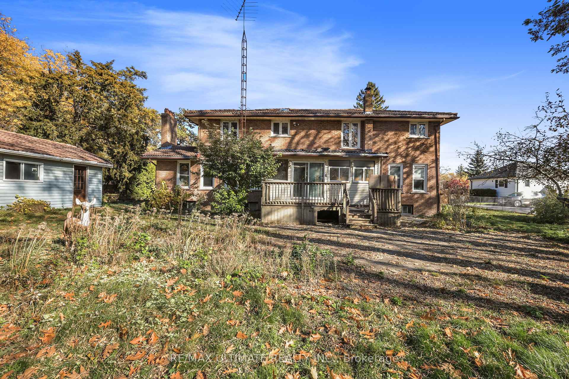 Photo 3 of 1010 Ritson Road N, Oshawa, Central — HOMEH