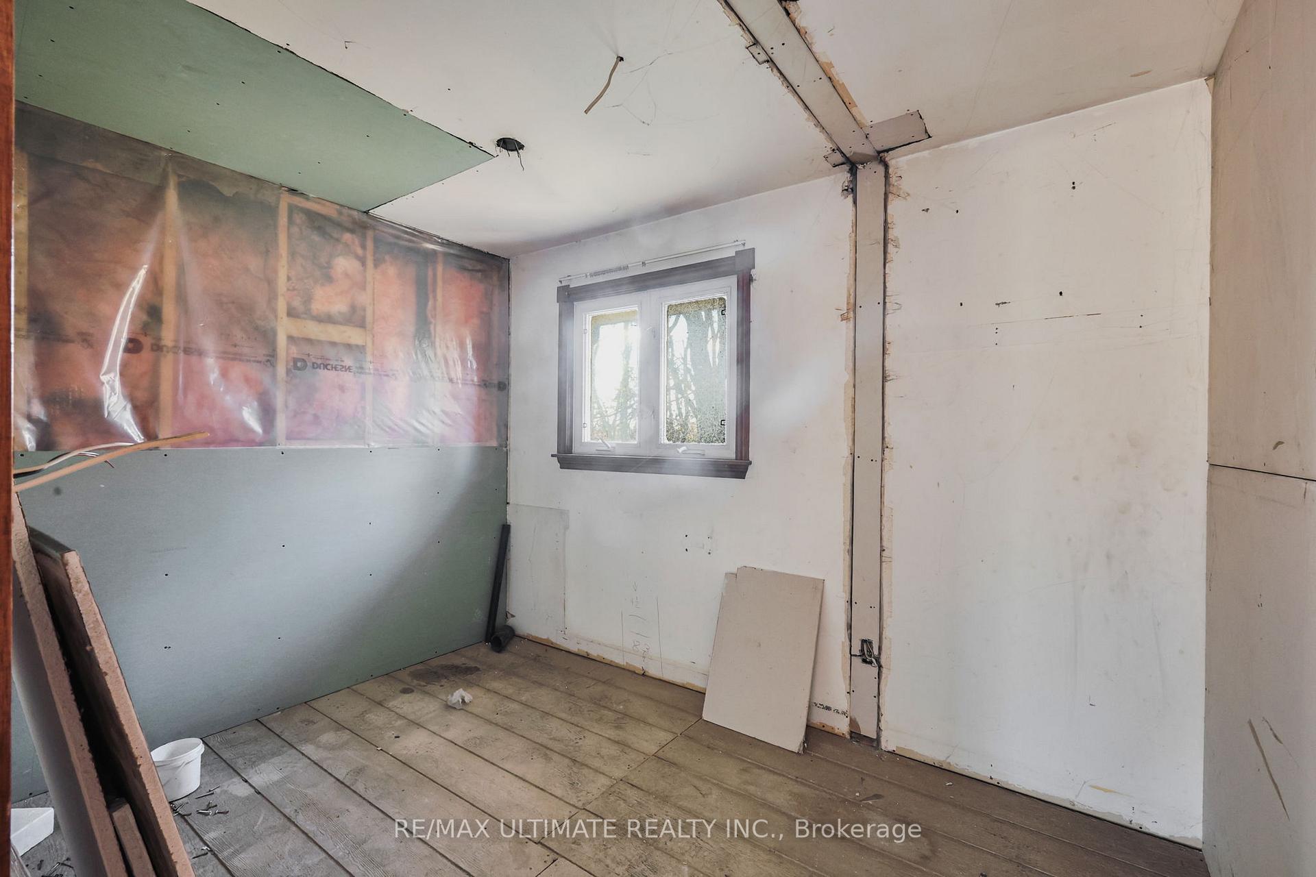Photo 9 of 1010 Ritson Road N, Oshawa, Central — HOMEH