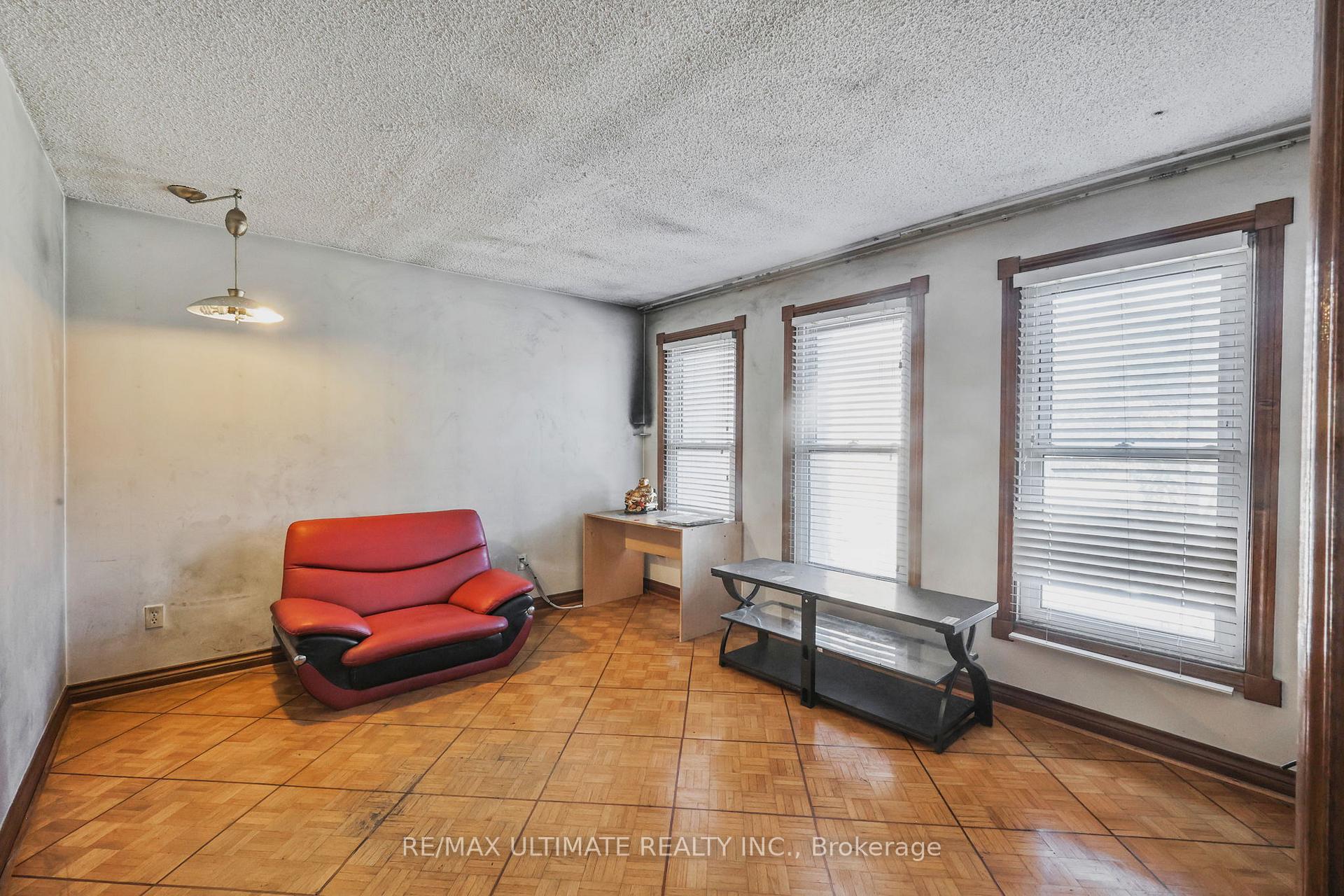Photo 11 of 1010 Ritson Road N, Oshawa, Central — HOMEH