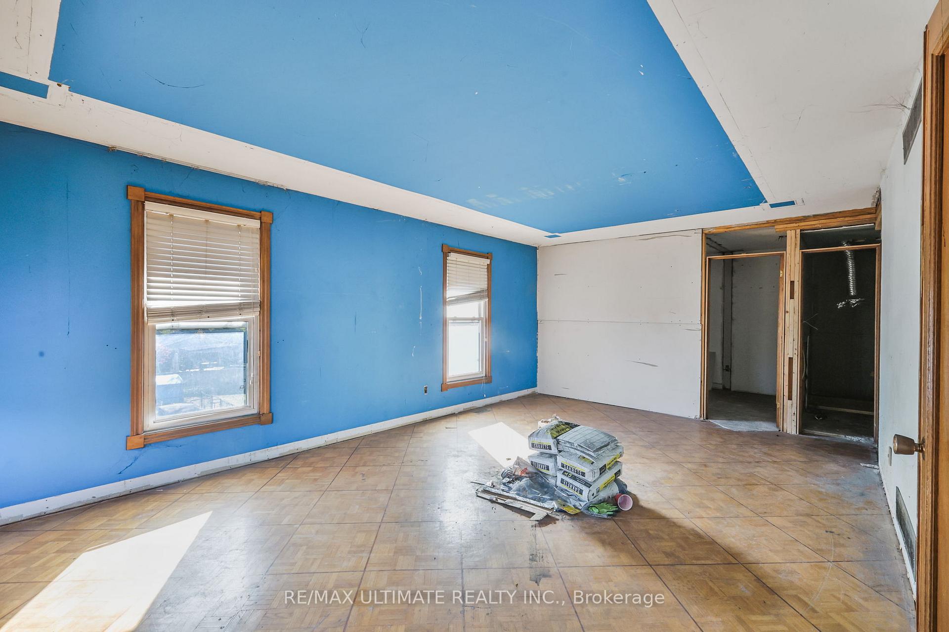 Photo 12 of 1010 Ritson Road N, Oshawa, Central — HOMEH