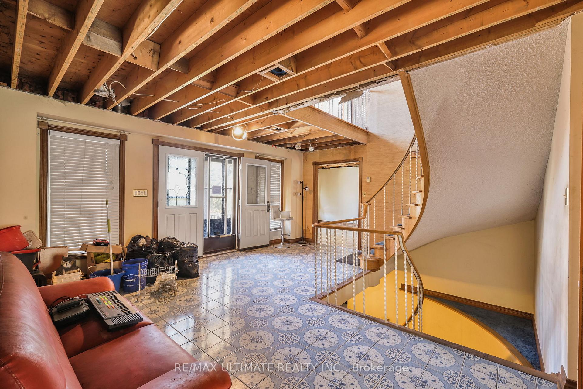 Photo 23 of 1010 Ritson Road N, Oshawa, Central — HOMEH