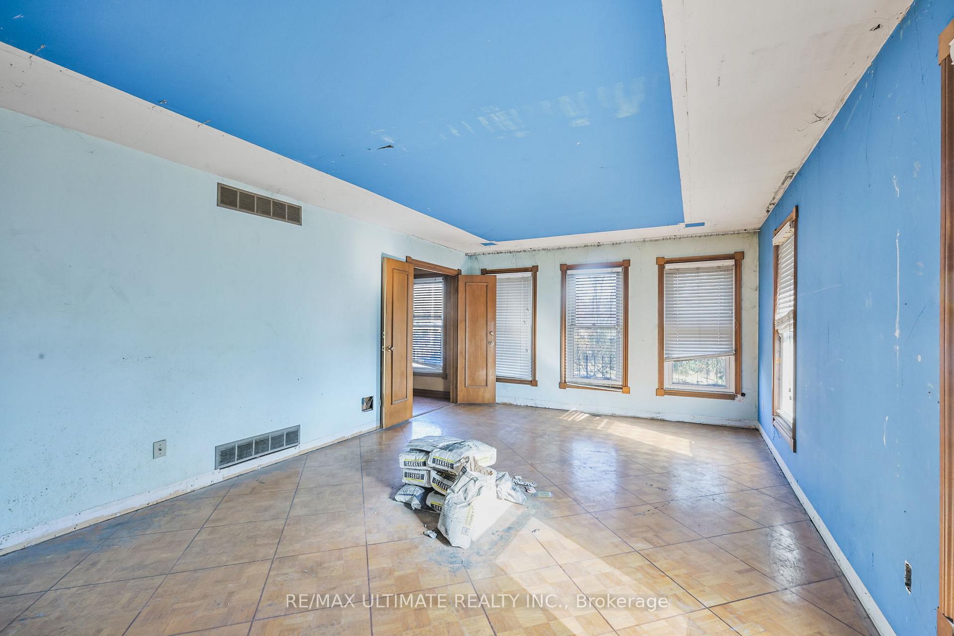 Photo 24 of 1010 Ritson Road N, Oshawa, Central — HOMEH