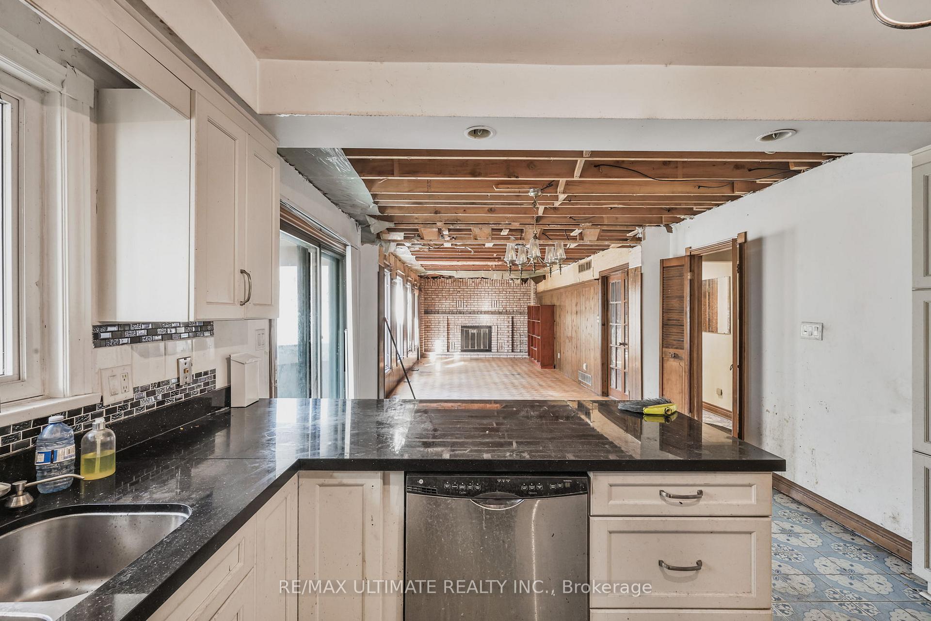 Photo 26 of 1010 Ritson Road N, Oshawa, Central — HOMEH