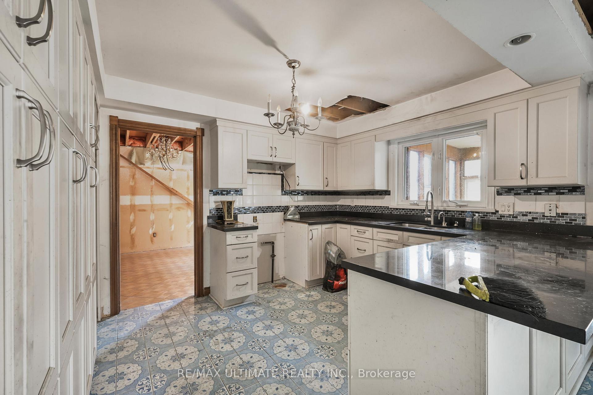 Photo 29 of 1010 Ritson Road N, Oshawa, Central — HOMEH