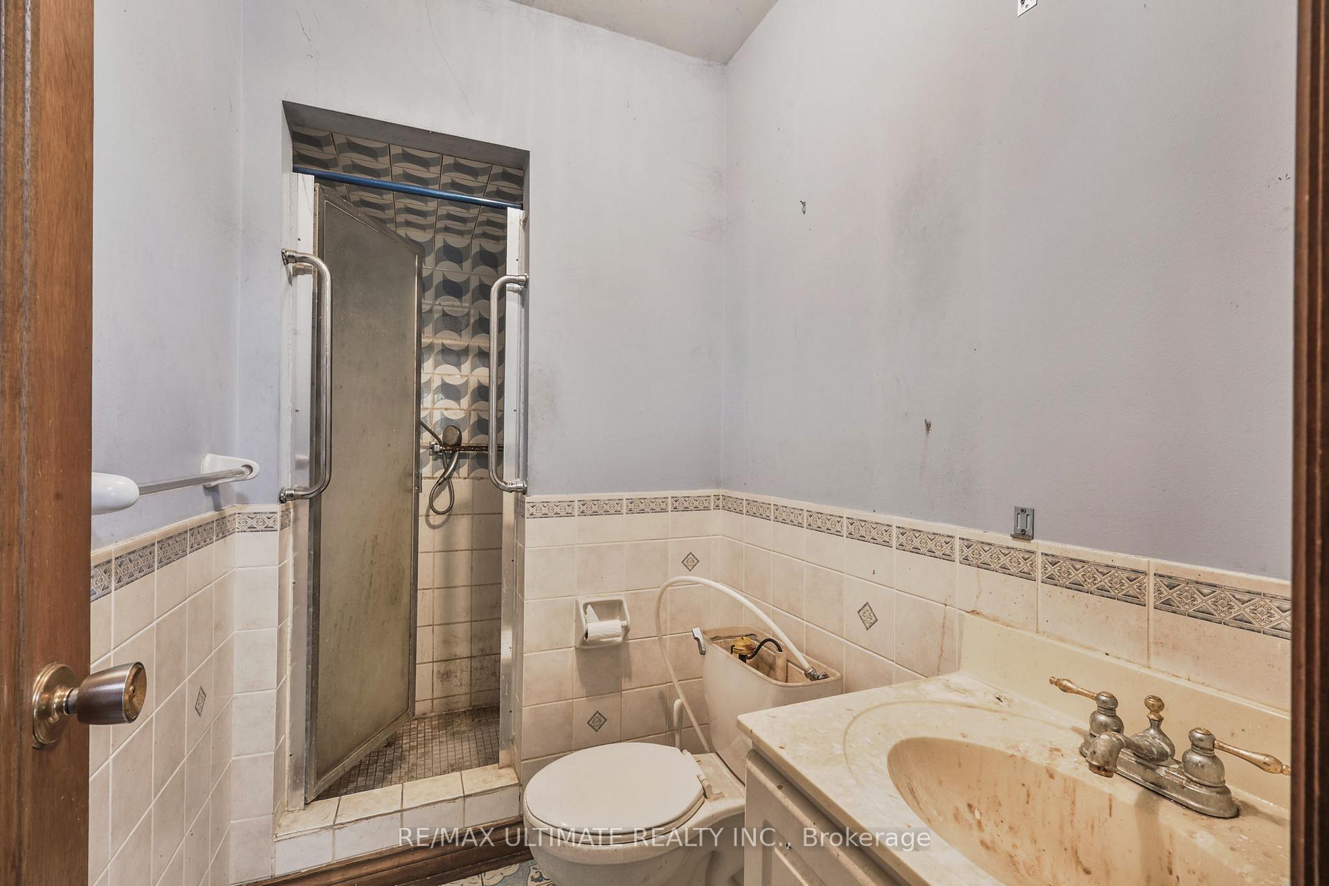 Photo 36 of 1010 Ritson Road N, Oshawa, Central — HOMEH