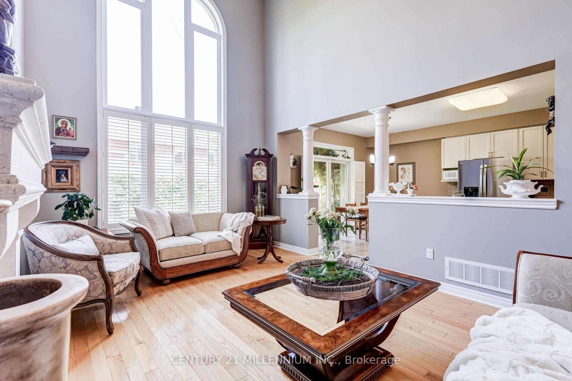 Photo 9 of 2555 Nichols Drive, Oakville, Wedgewood Creek — HOMEH
