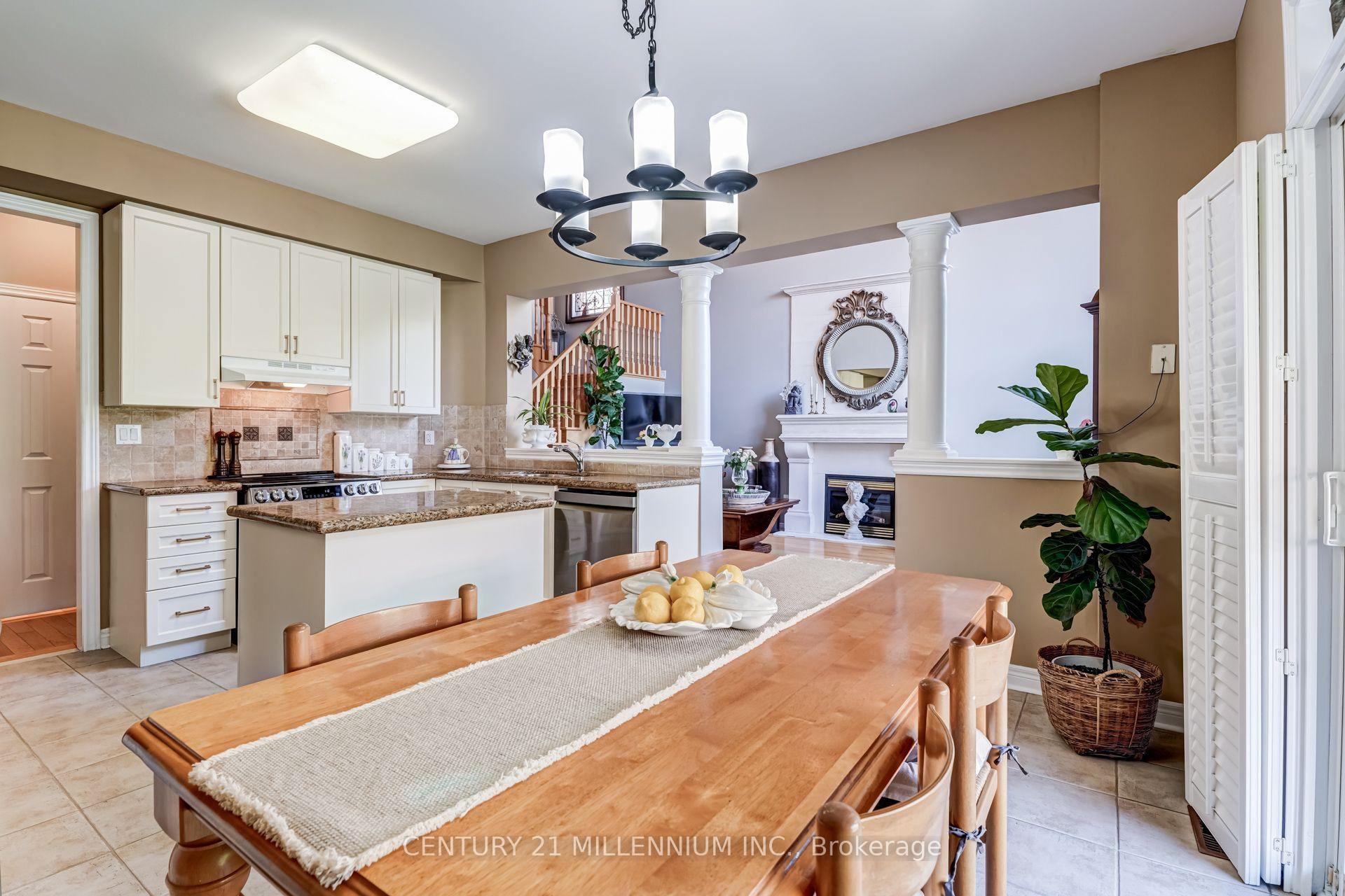 Photo 12 of 2555 Nichols Drive, Oakville, Wedgewood Creek — HOMEH