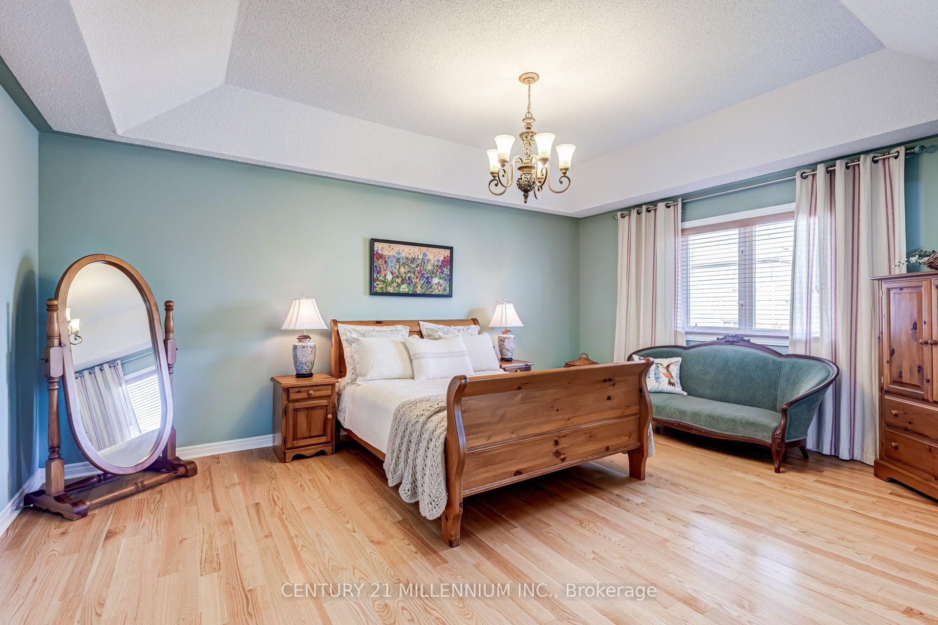 Photo 22 of 2555 Nichols Drive, Oakville, Wedgewood Creek — HOMEH