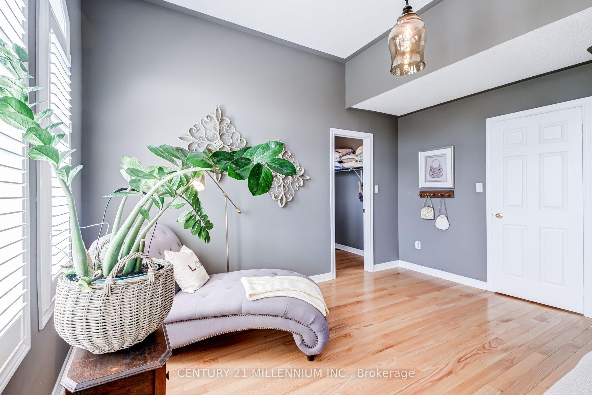Photo 32 of 2555 Nichols Drive, Oakville, Wedgewood Creek — HOMEH