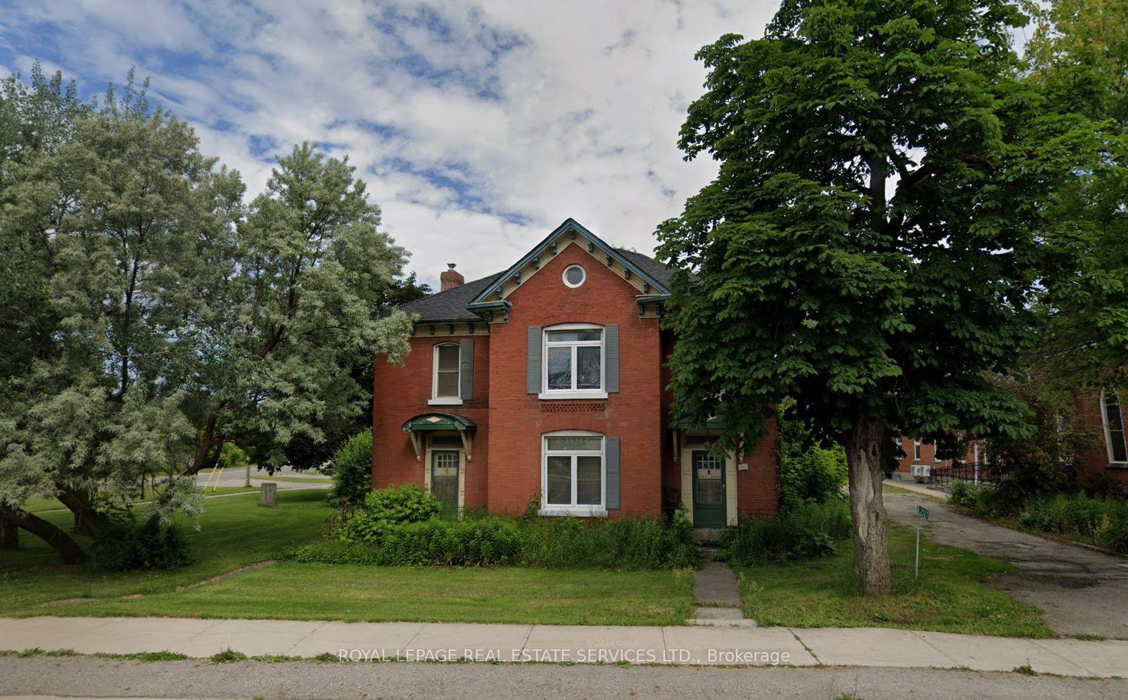Photo of 2527 Dundas Street W