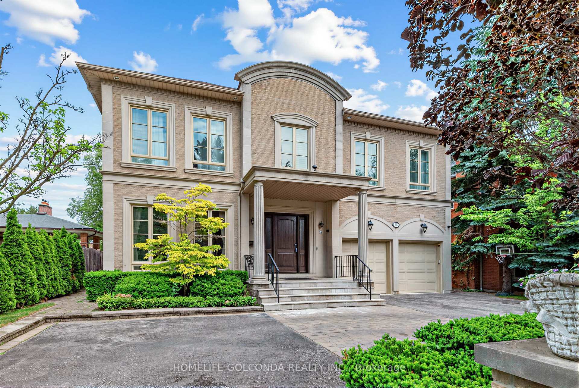 Photo 2 of 164 Owen Boulevard, North York, St. Andrew-Windfields — HOMEH