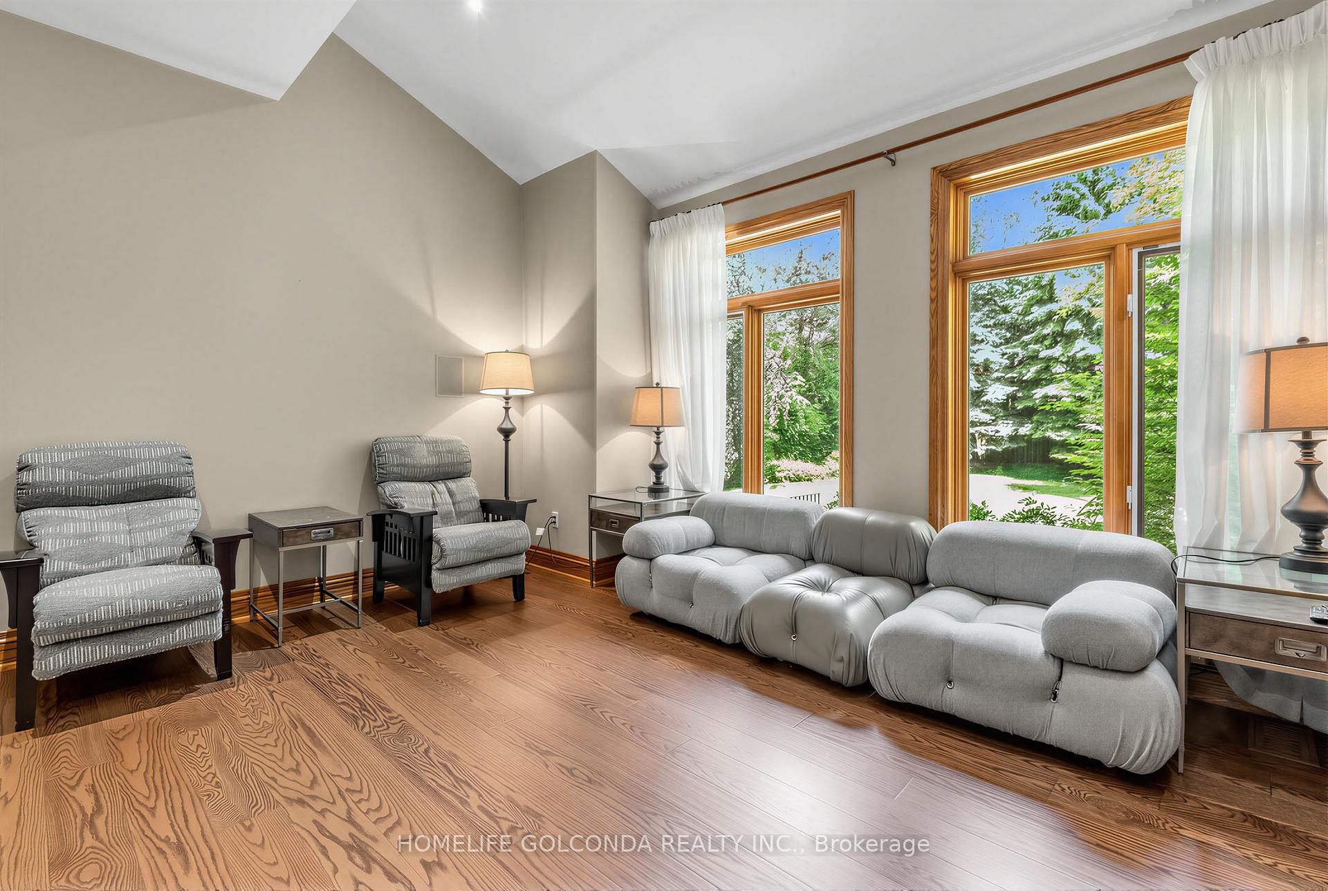 Photo 19 of 164 Owen Boulevard, North York, St. Andrew-Windfields — HOMEH