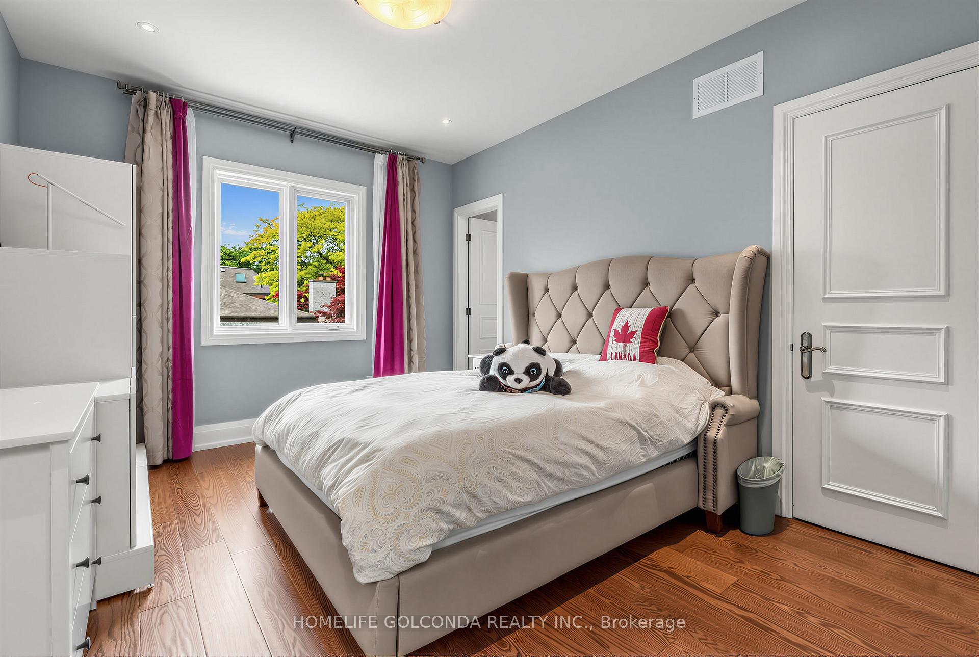 Photo 28 of 164 Owen Boulevard, North York, St. Andrew-Windfields — HOMEH