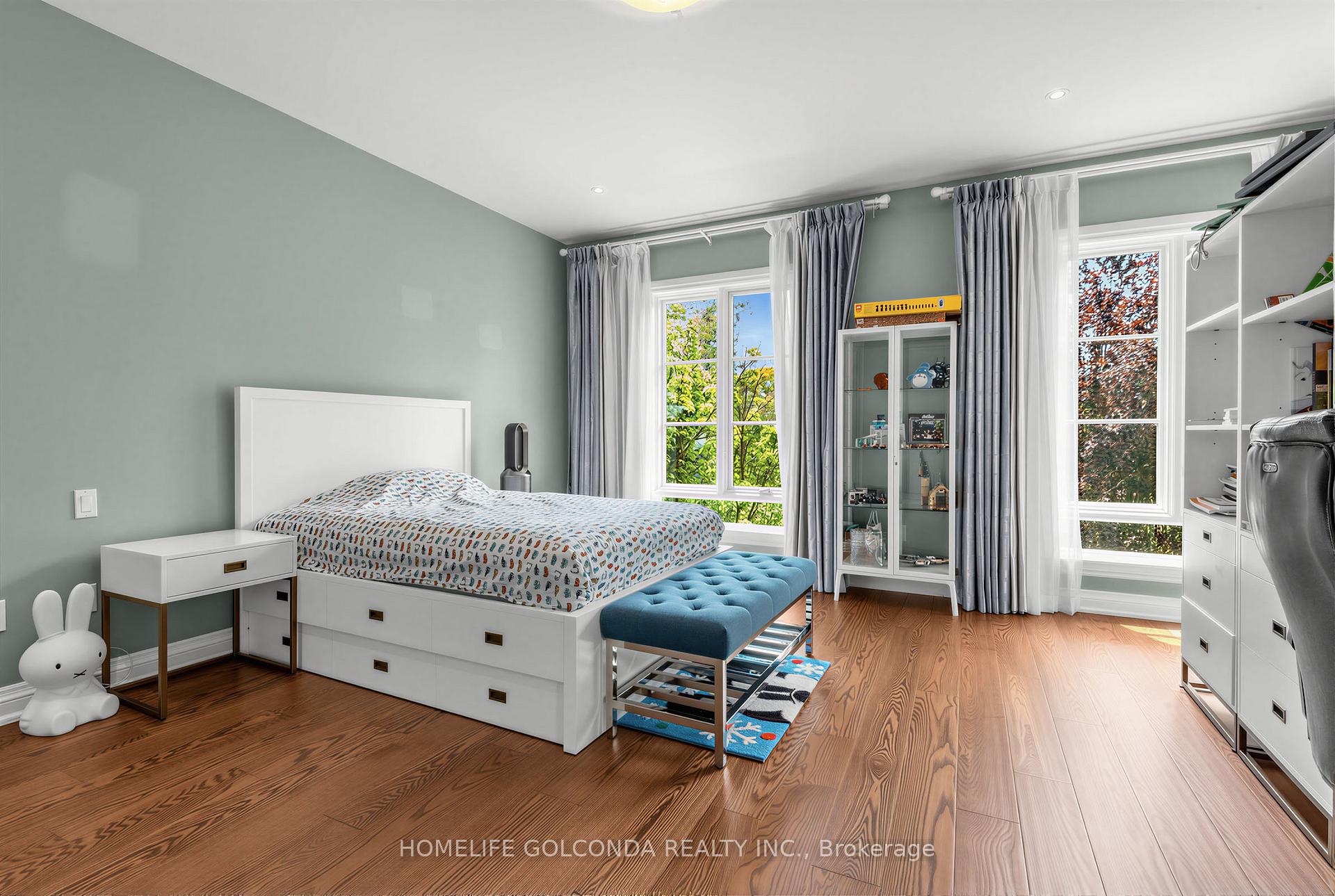 Photo 32 of 164 Owen Boulevard, North York, St. Andrew-Windfields — HOMEH