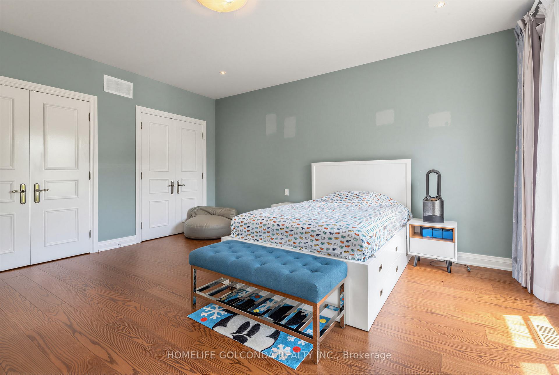 Photo 33 of 164 Owen Boulevard, North York, St. Andrew-Windfields — HOMEH