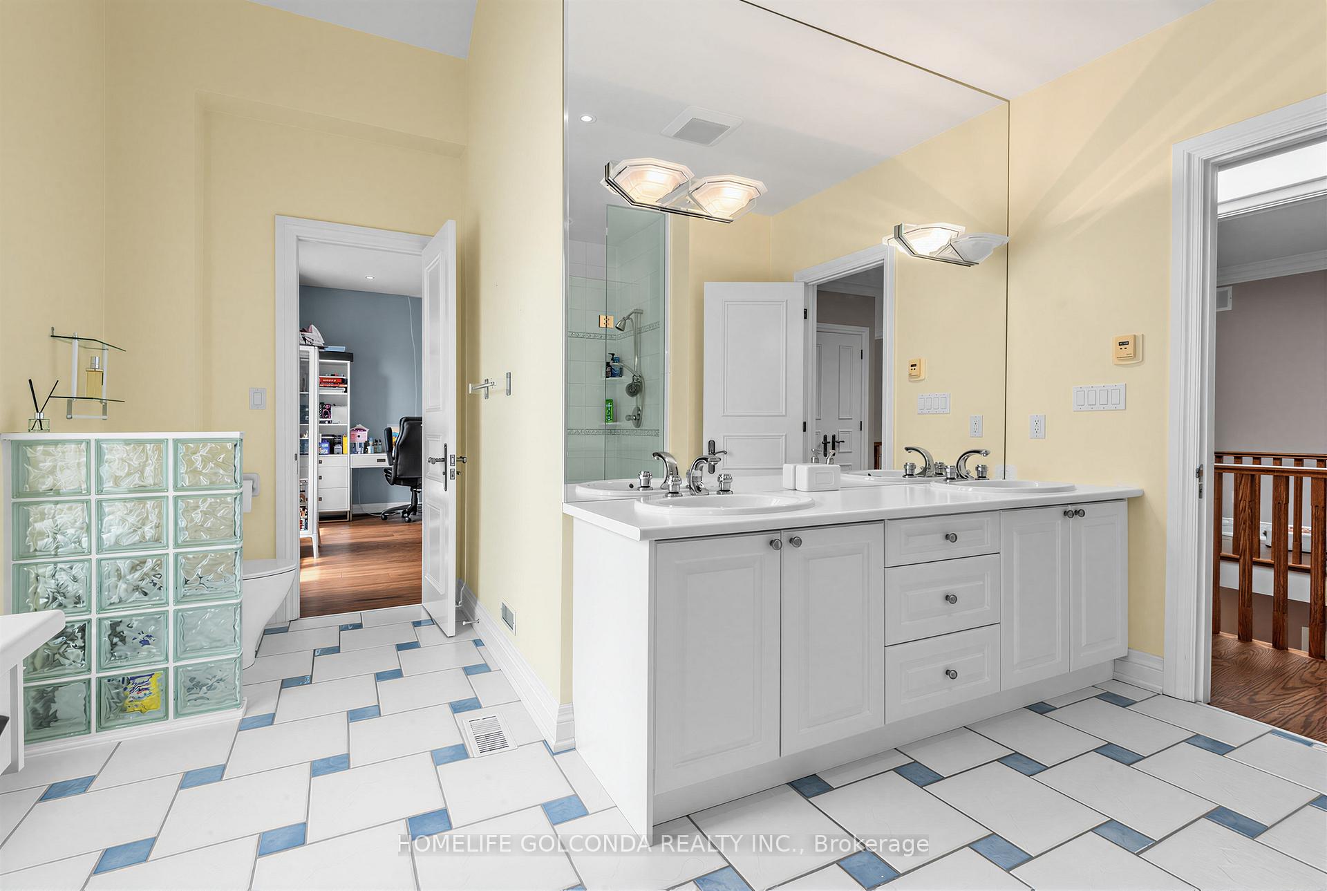 Photo 34 of 164 Owen Boulevard, North York, St. Andrew-Windfields — HOMEH